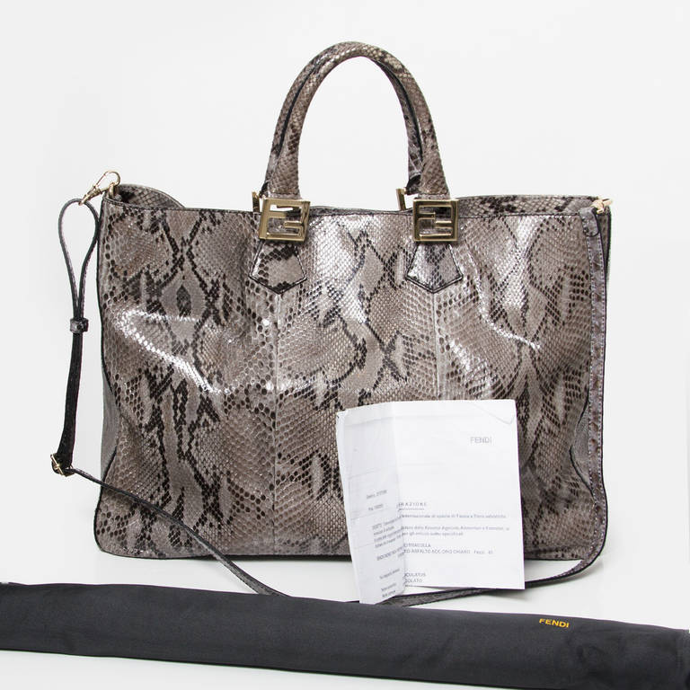 Fendi Grey Python Twins Tragetasche im Zustand „Hervorragend“ in Antwerp, BE