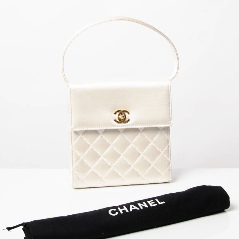 Women's Chanel Silk White Quilted Evening Bag