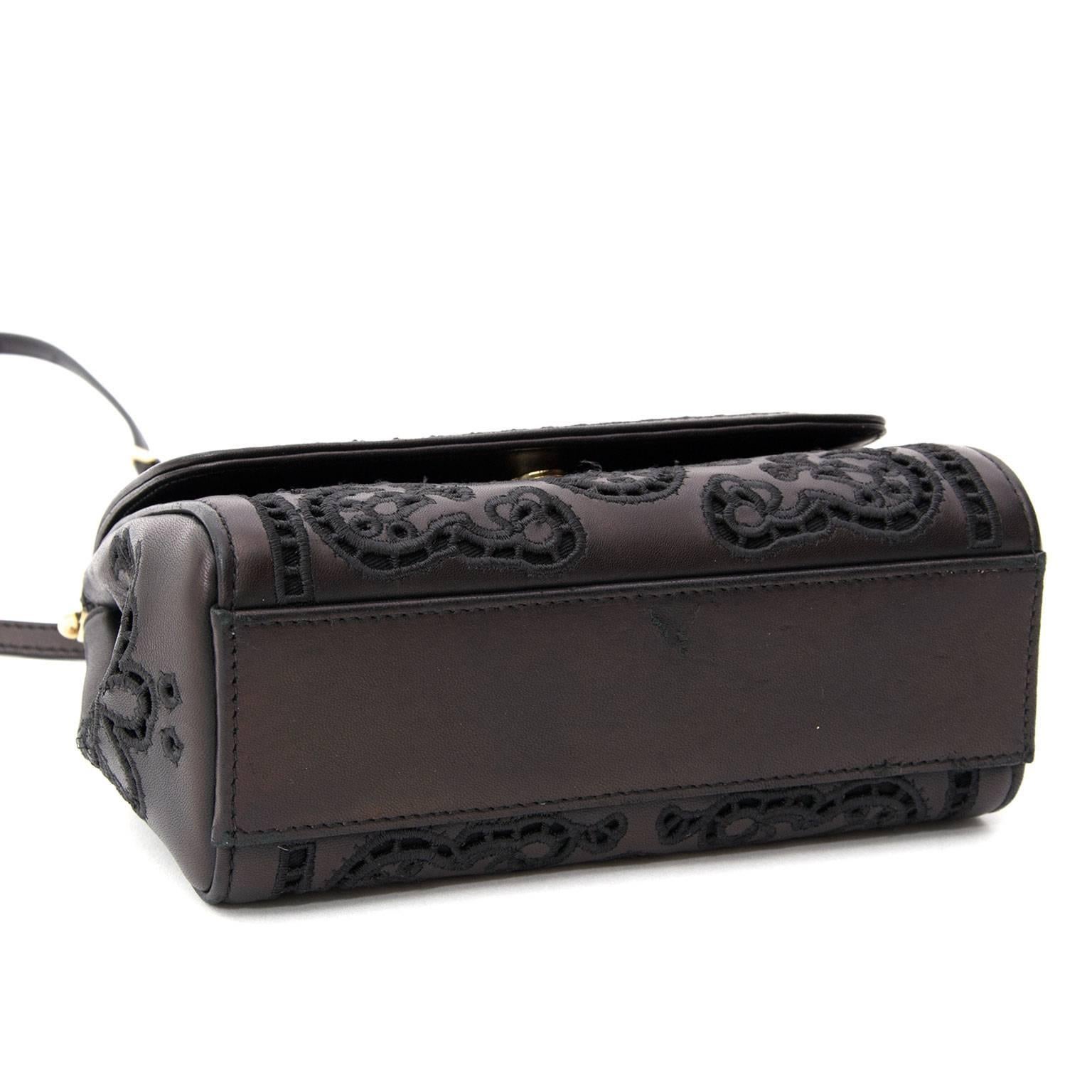 Dolce & Gabbana Mini Sicily Tasche Cutwork Nappaleder im Zustand „Hervorragend“ in Antwerp, BE