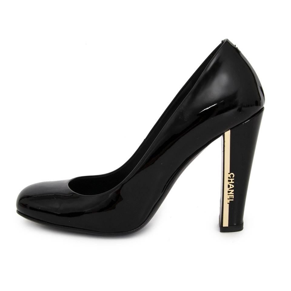 Chanel Black Patent Leather Pumps In Excellent Condition In Antwerp, BE