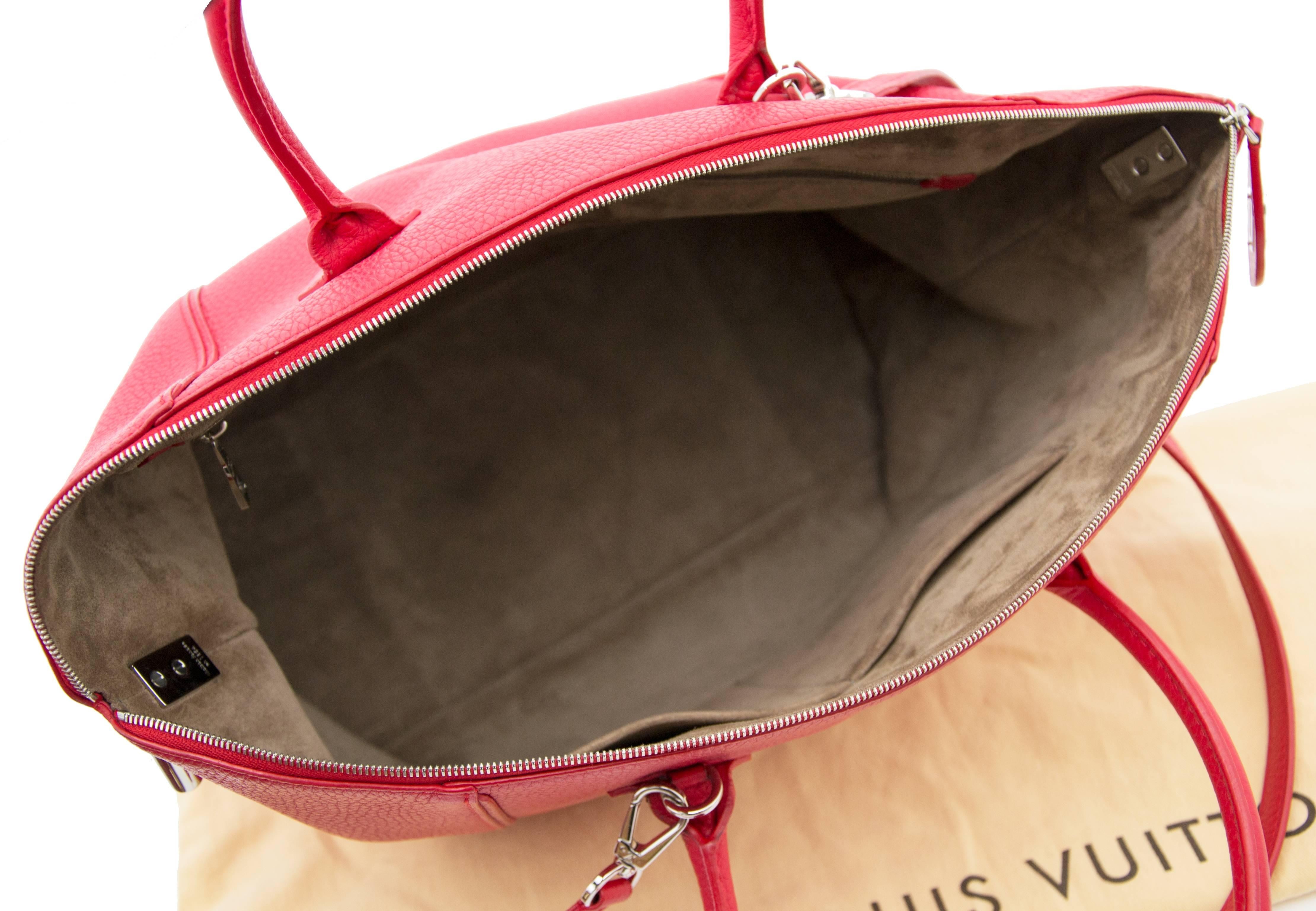 Louis Vuitton Lockit MM Red In Excellent Condition In Antwerp, BE