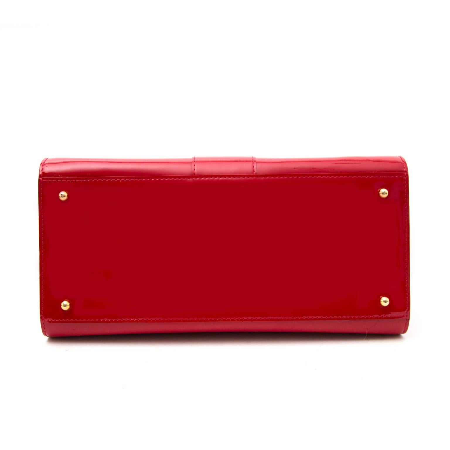 Delvaux Red Brillant Patent MM Bag  In Excellent Condition In Antwerp, BE