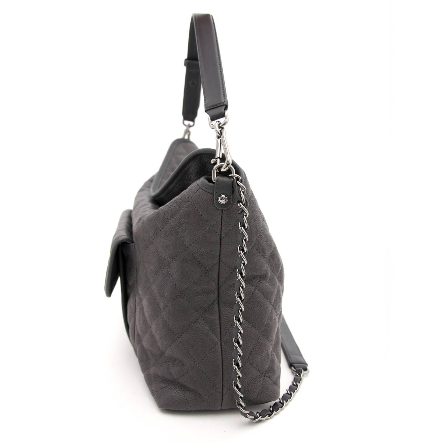 Women's or Men's Chanel Grey Leather Hobo Bag