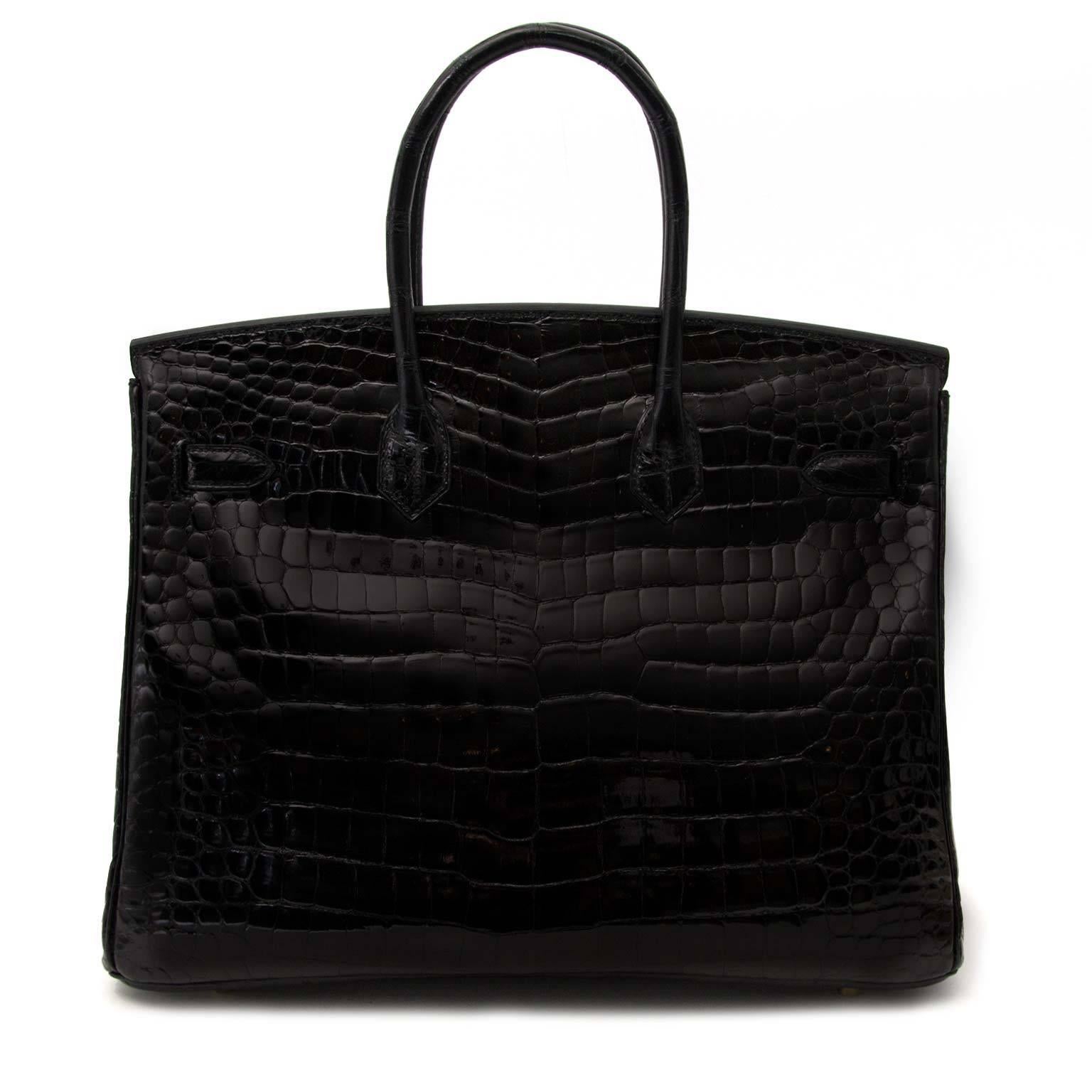Brand new

Hermès Birkin 35cm Crocodile Porosus Black GHW Interior Rouge H

Only for VIP Clientèle

There are endless shades of grey and many different shades of reds but there can only be one true winner and that's black in combination with this