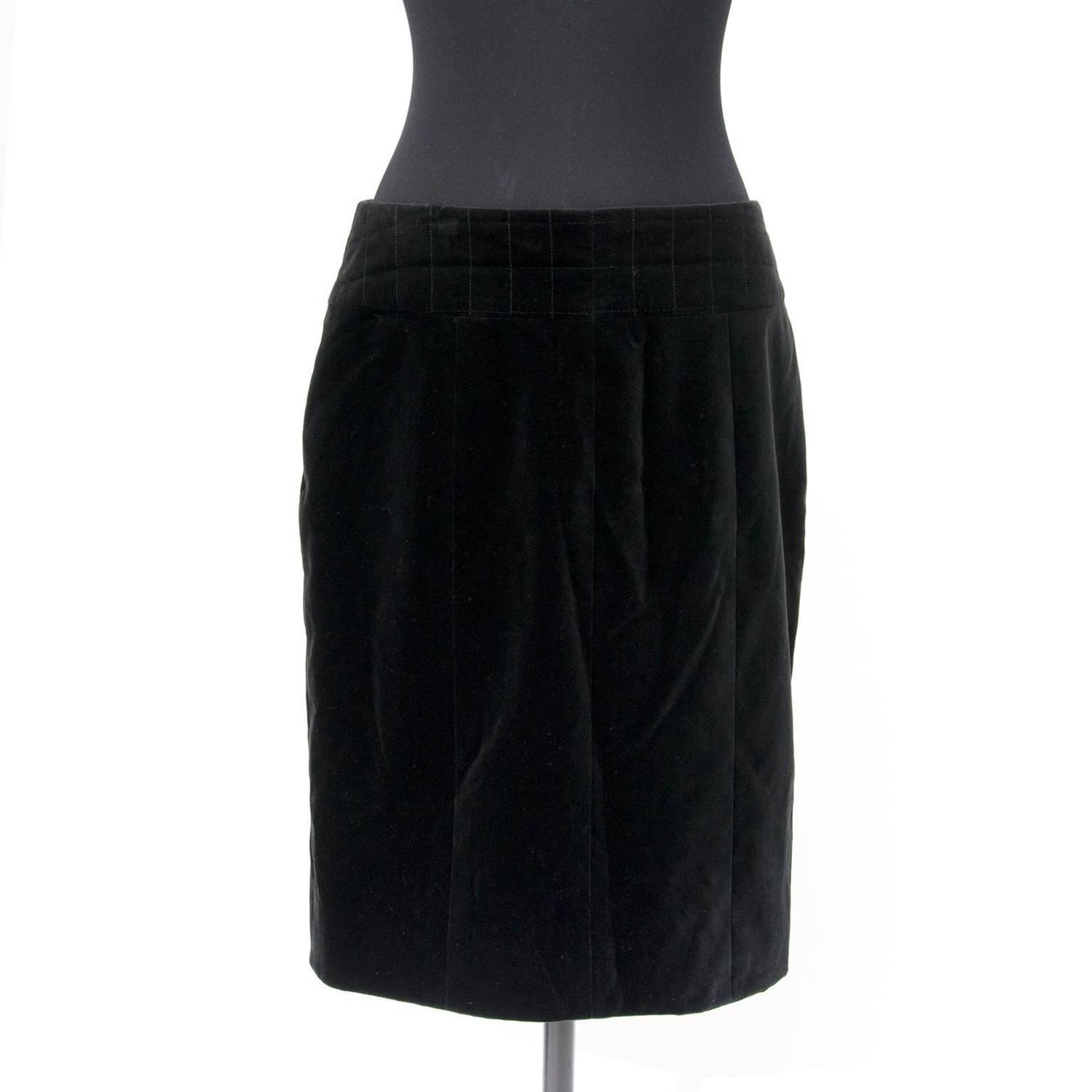 Black Velvet Skirt 113