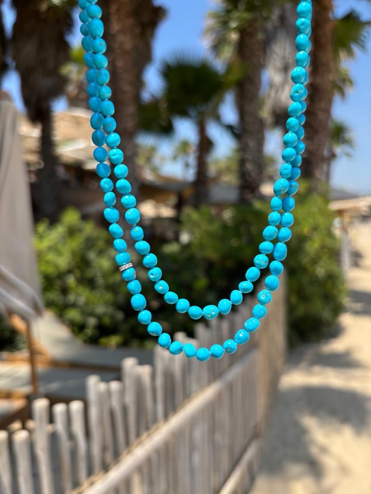 Moderniste Collier véritable Sleeping Beauty en or à double épaisseur en vente