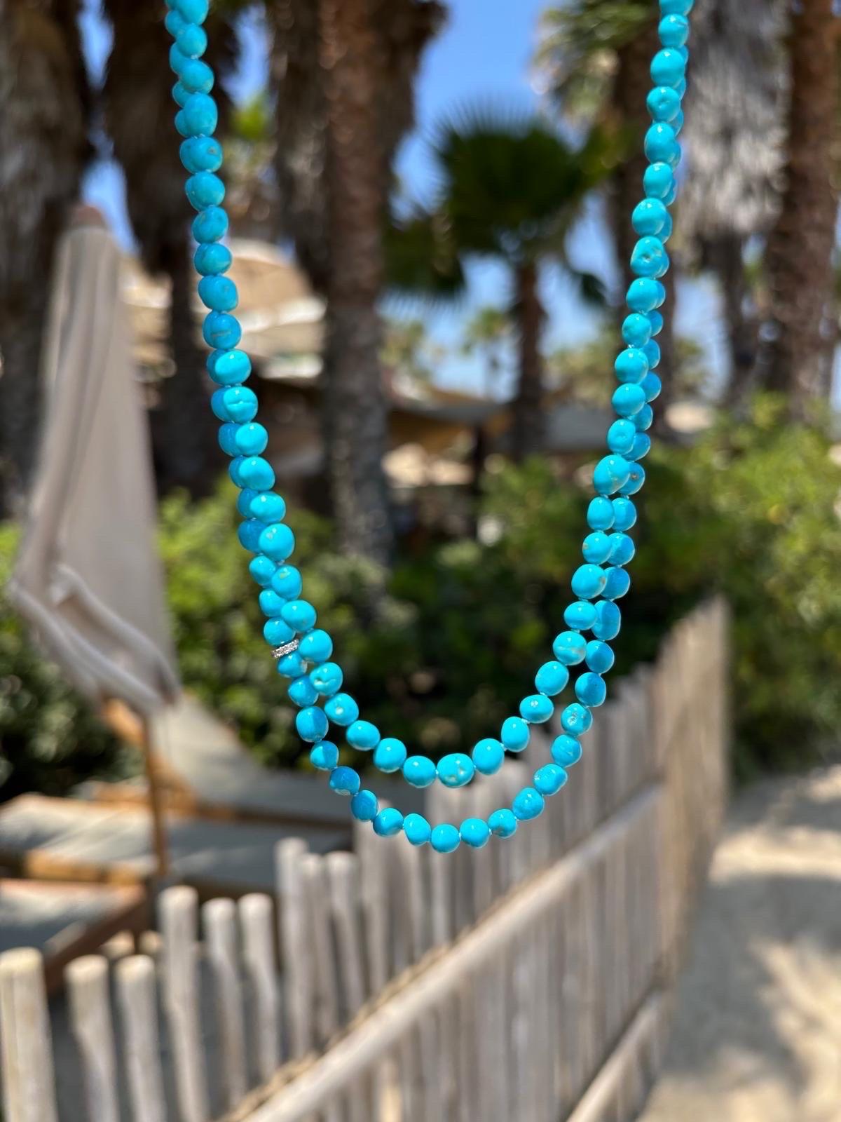 Collier véritable Sleeping Beauty en or à double épaisseur en vente 1