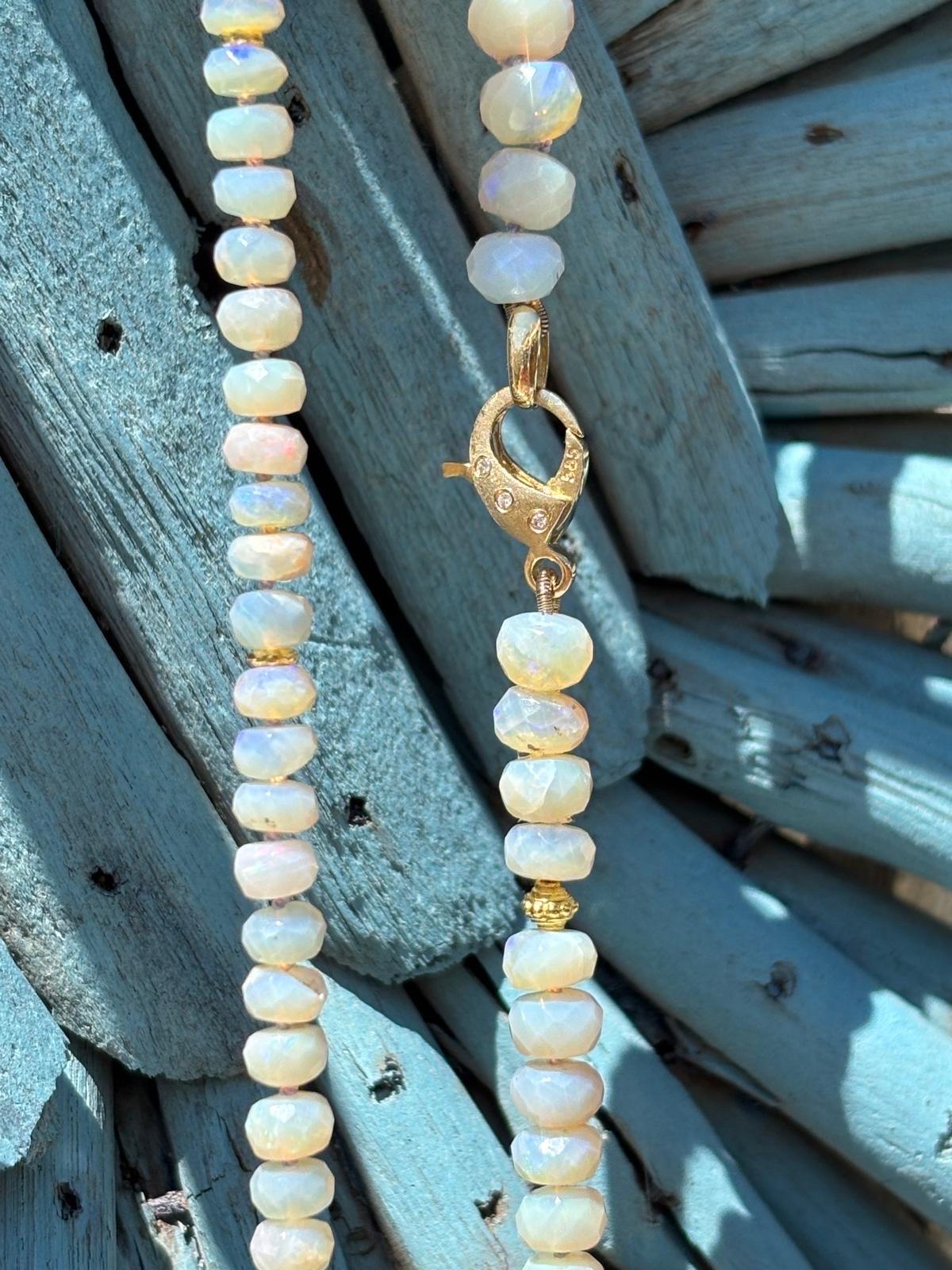 Collar de diamantes de oro de 14 quilates con ópalo australiano auténtico de Coober Pedy Cuenta en venta