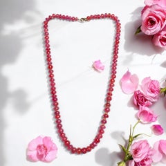Collier véritable en or jaune et rubis rose de Madagascar
