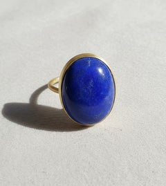 Anillo de cóctel de lapislázuli auténtico en oro amarillo de 14 quilates
