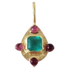 Zambian Emerald and Spinel 18K Yellow Gold Pendant