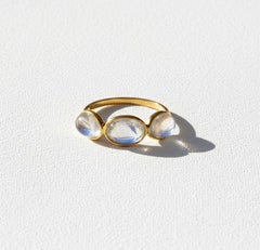 Three stone Rainbow Moonstone 18K Yellow Gold Ring