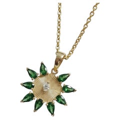 Pendentif en or jaune 14 carats avec une tsavorite authentique et un diamant taille marquise