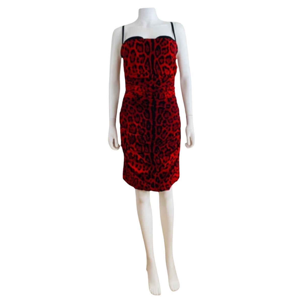 Vintage Dolce + Gabbana 2000s Silk Red Leopard Print Fitted Ruched Mini Dress For Sale