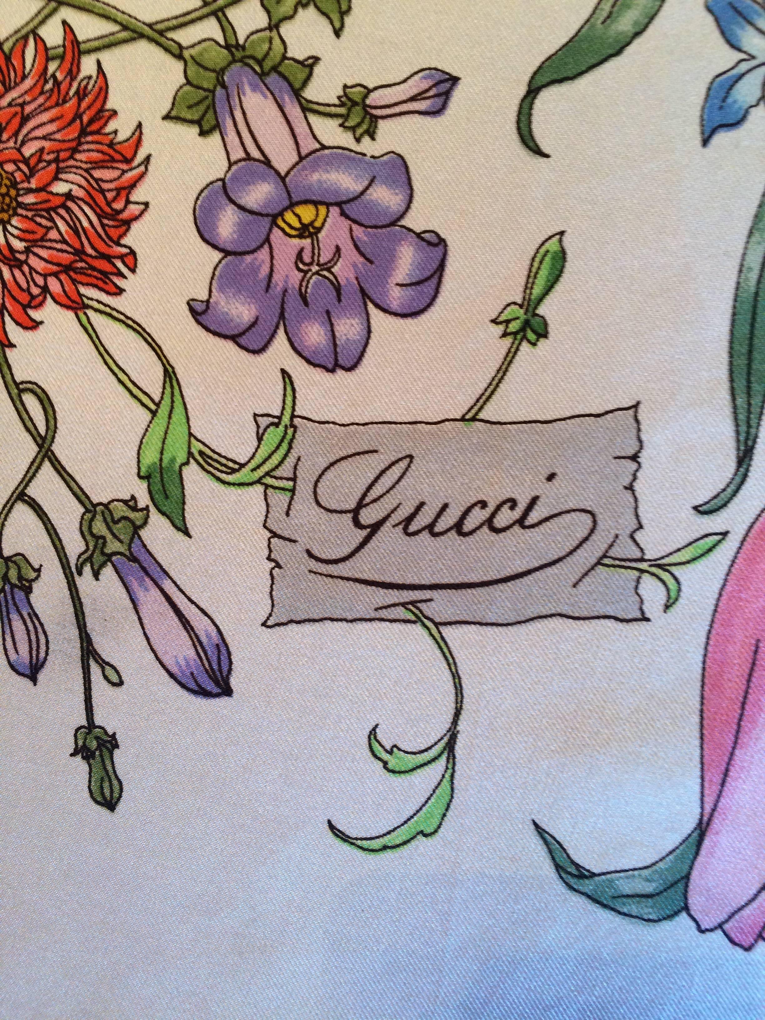Gray Vintage Gucci Floral Silk Scarf For Sale