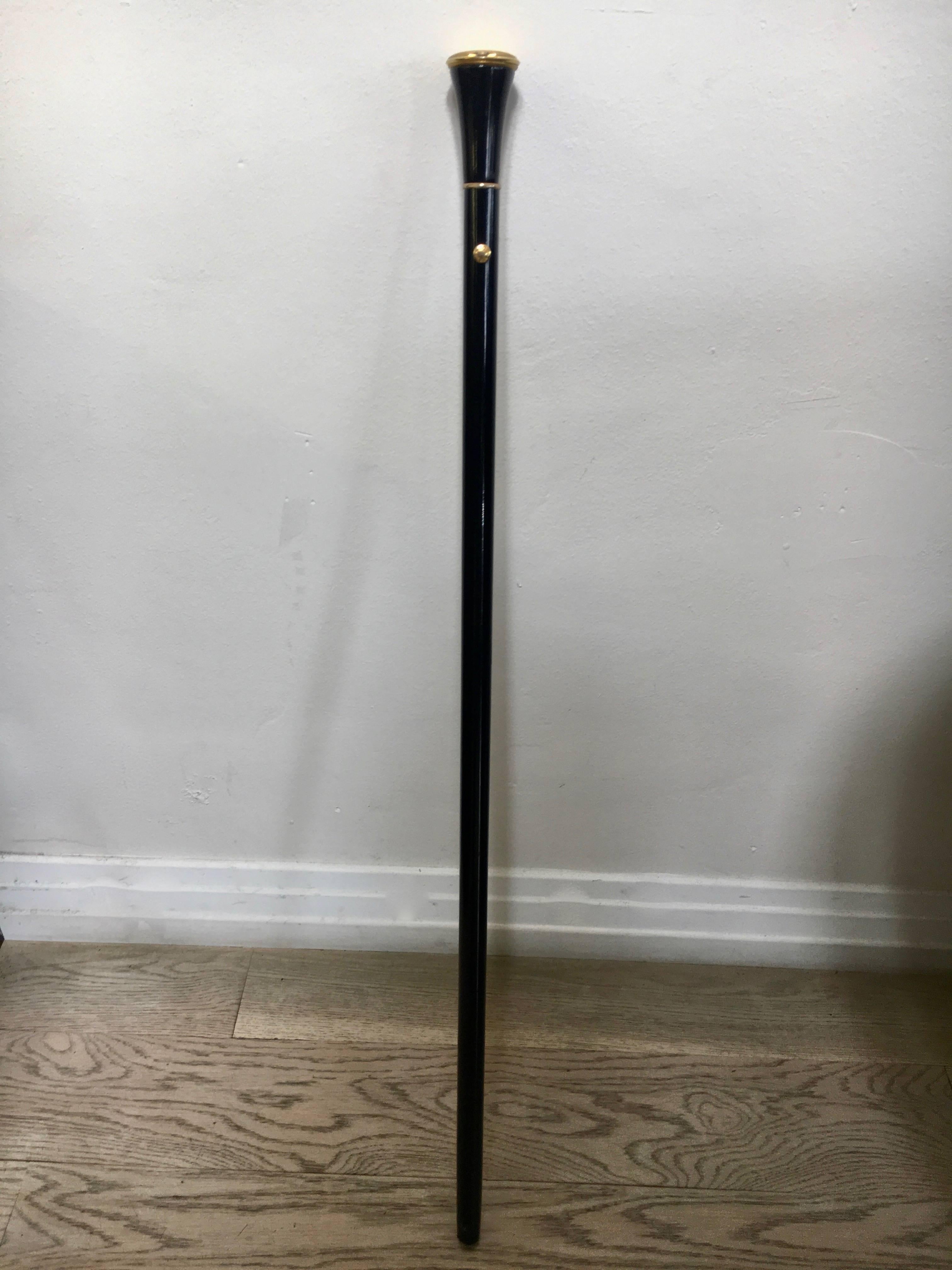 Gucci Italy Vintage Walking Stick ou canne avec montre Gucci en laiton Excellent état à Los Angeles, CA