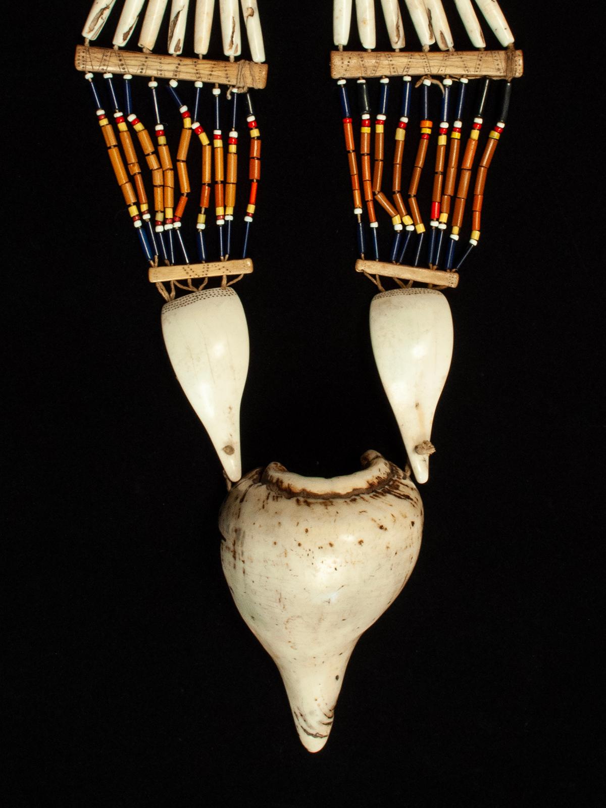 Artigiano Collana della fine del XIX - inizio del XX secolo, popolo Angami, Nagaland, India in vendita