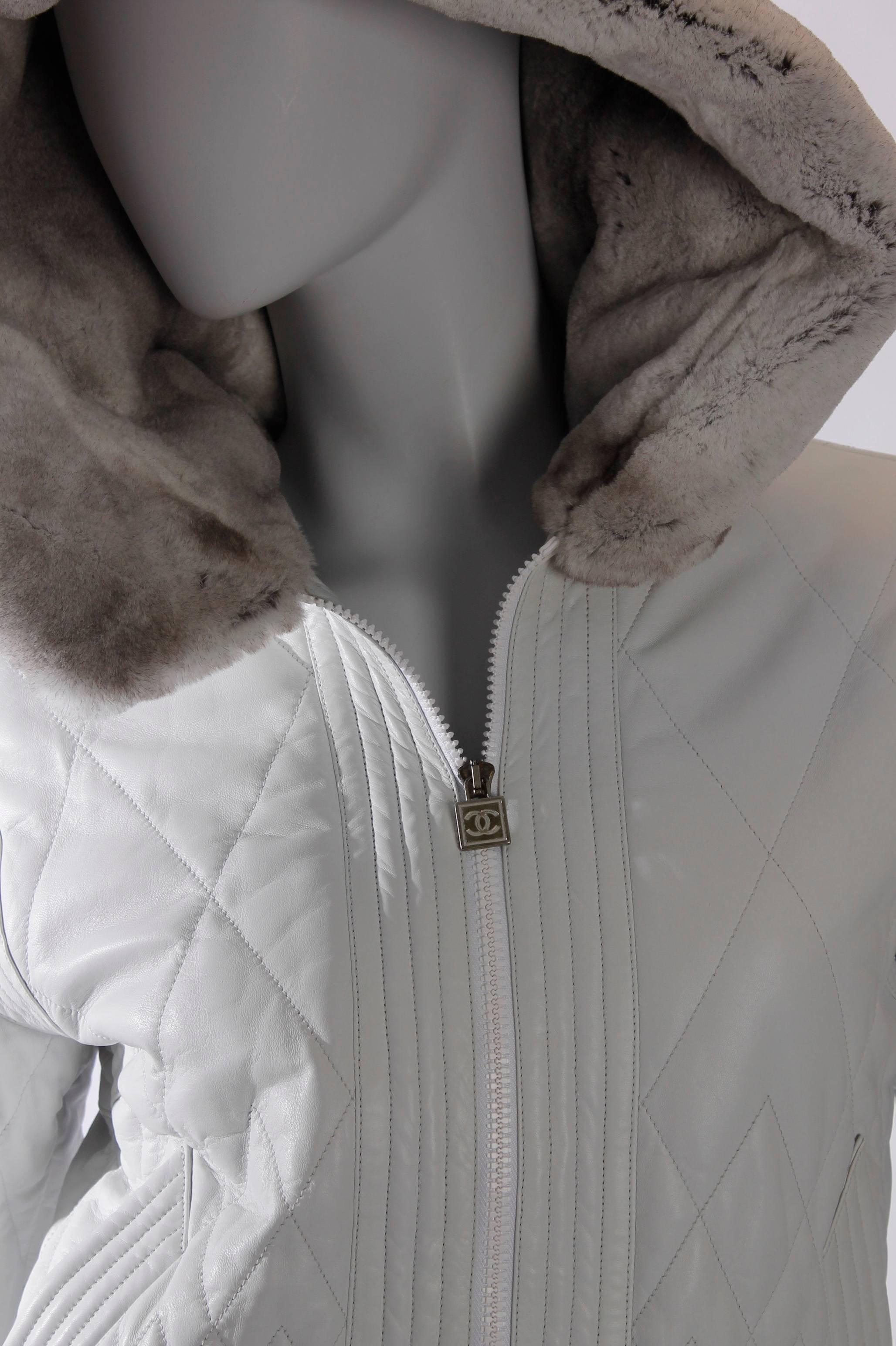 Chanel leather/orylag jacket - white with ultrasoft light gray orylag rabbit fur In New Condition In Baarn, NL