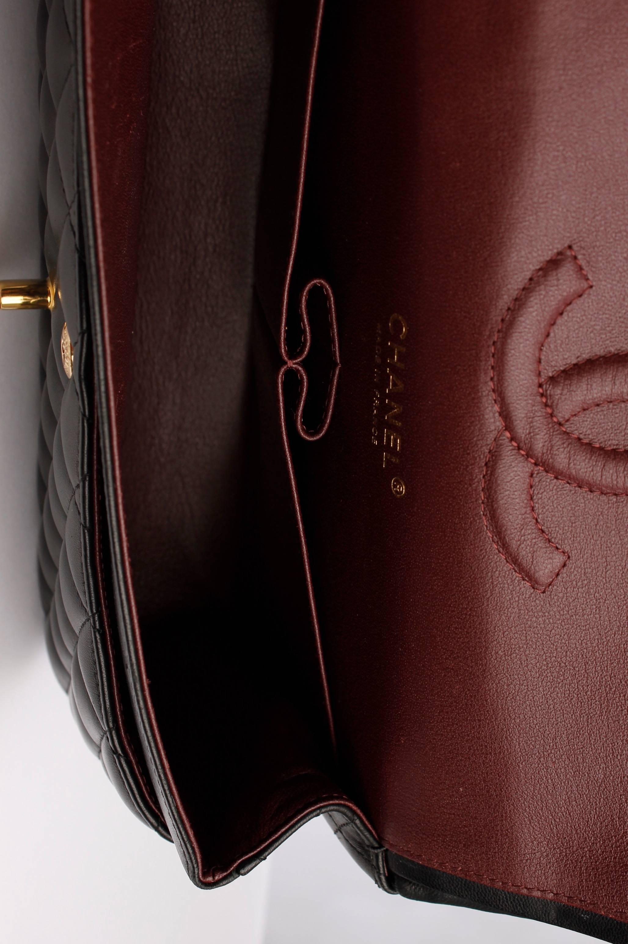 Women's Chanel 2.55 Medium Classic Double Flap Bag - zwart/goud