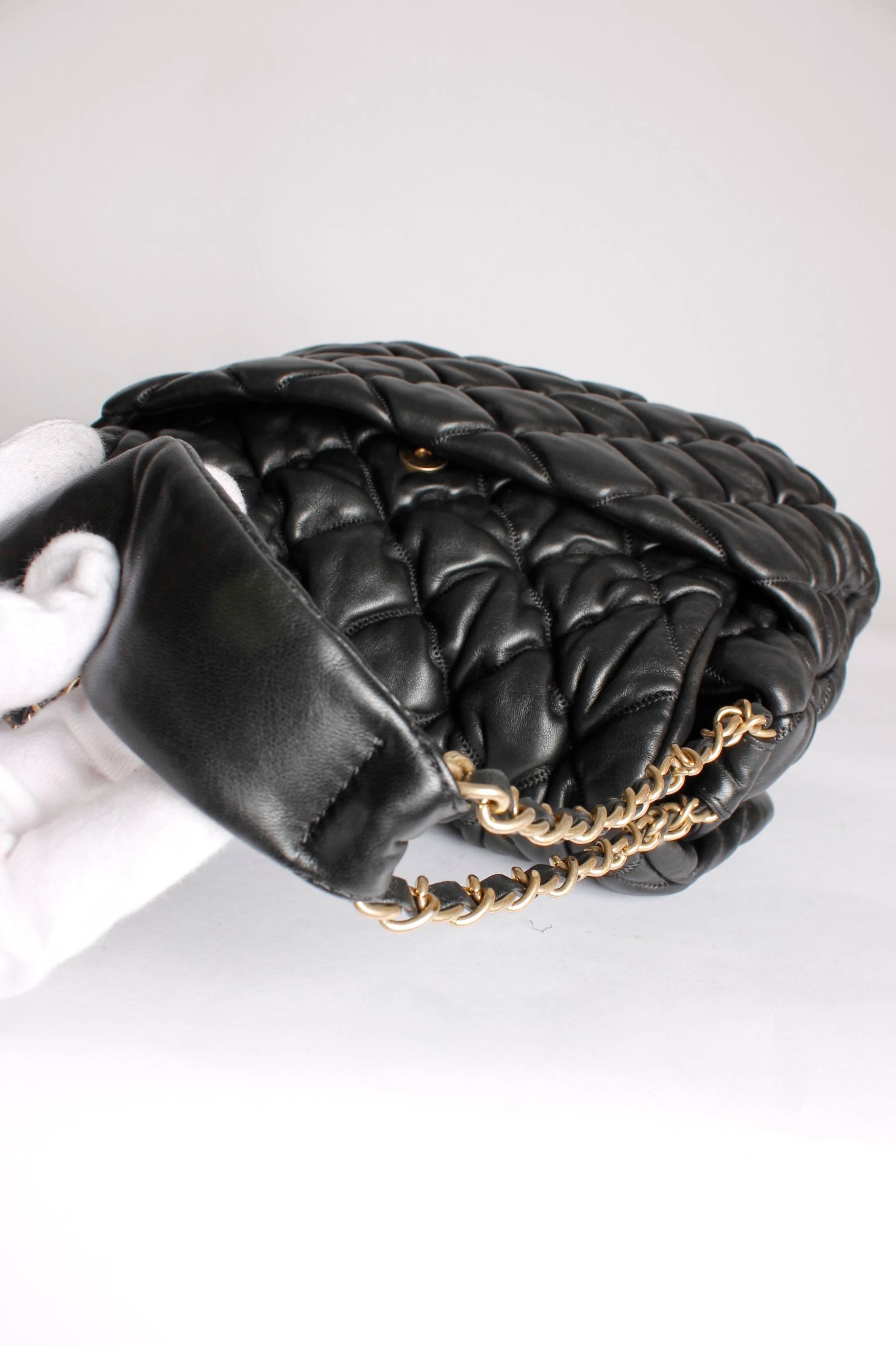 Chanel Bubble Quilted Flap Bag - black leather In Good Condition In Baarn, NL