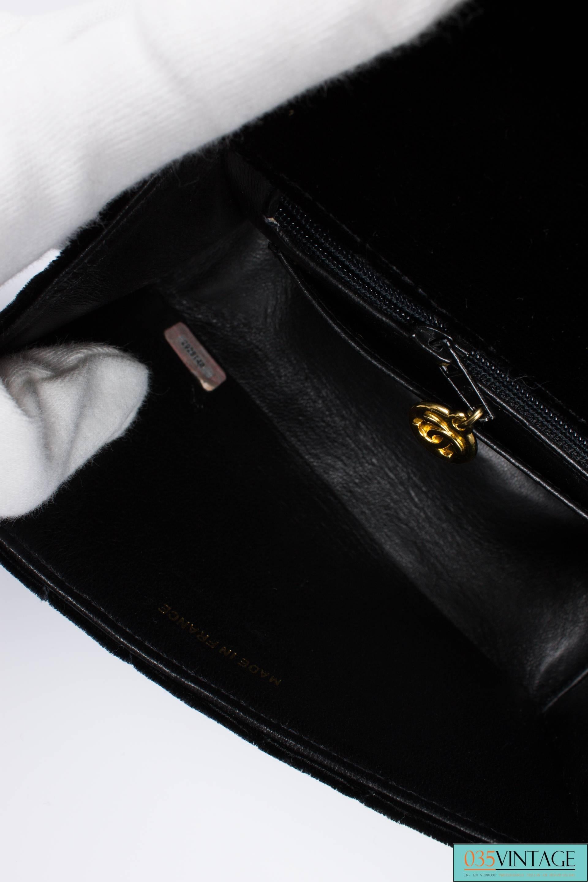 Chanel Velvet Camellia Mini Flap Bag - black velvet/gold 1991/1994 In Excellent Condition In Baarn, NL