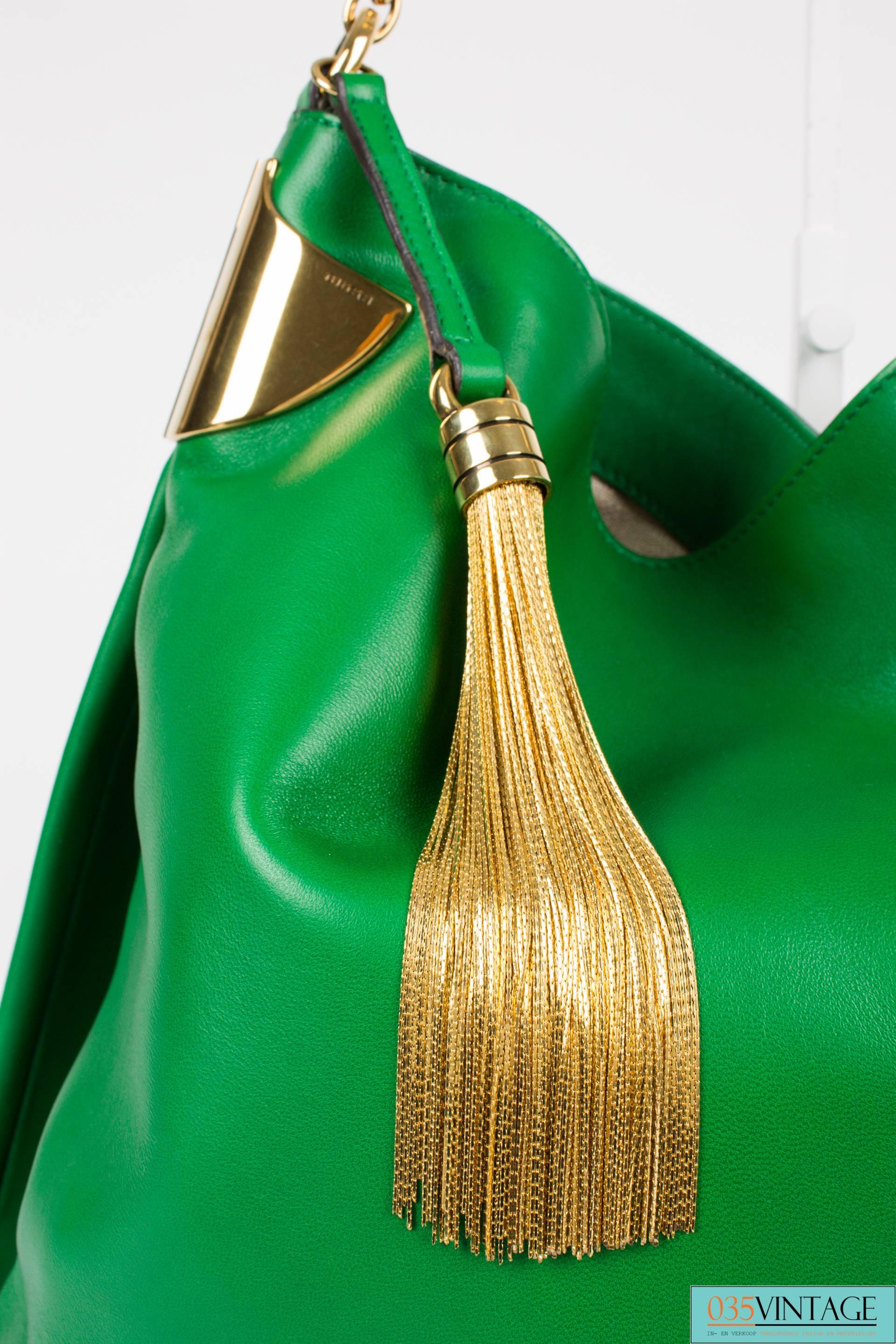 Gucci 1970 Medium Shoulder Bag - green leather/gold In New Condition In Baarn, NL