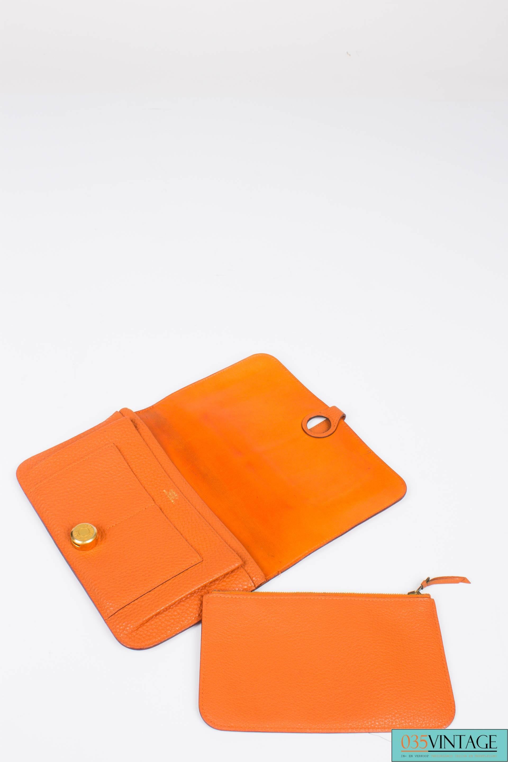 Orange Hermès Kelly Bag 32 Togo Leather - orange H & wallet