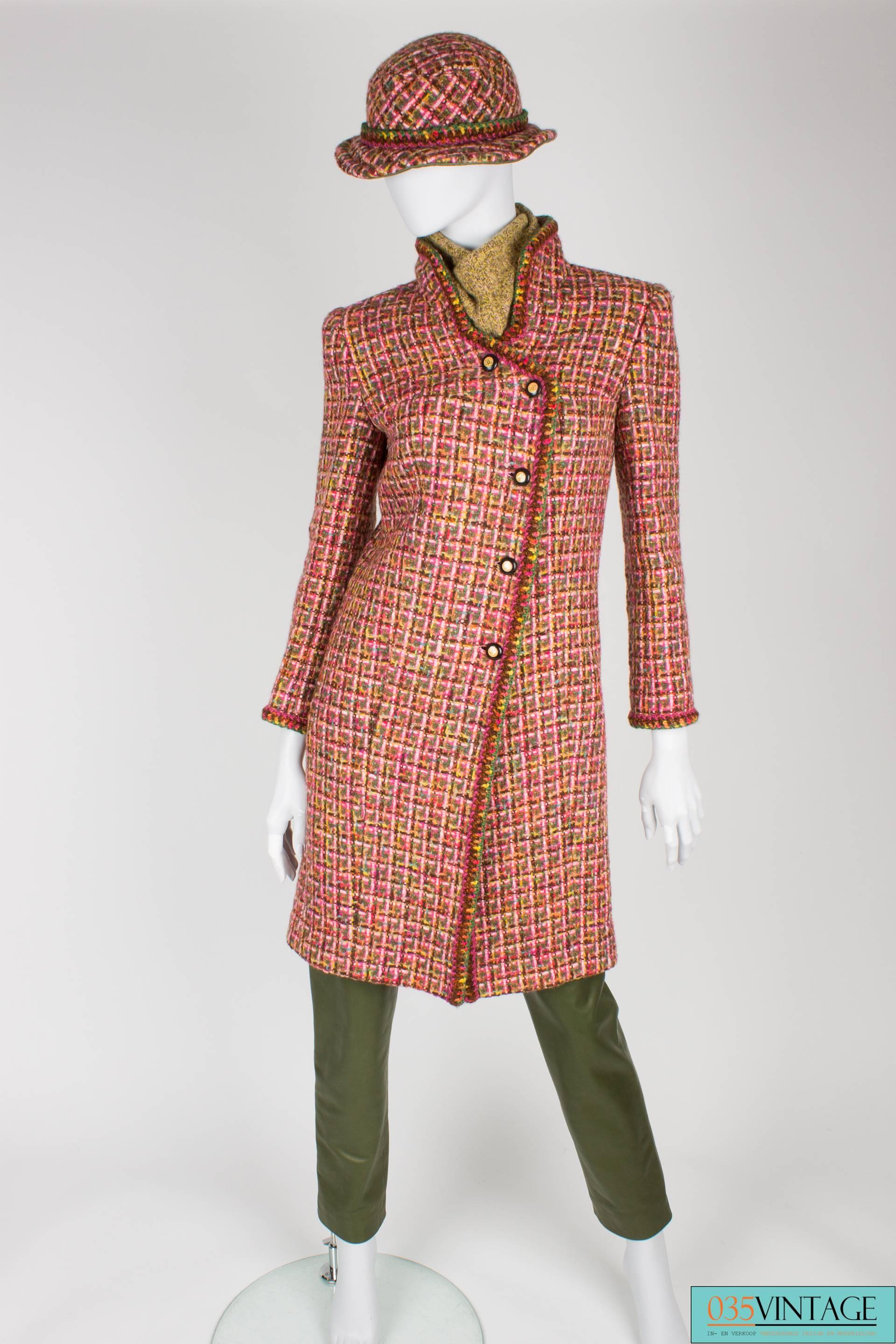 Women's or Men's Chanel 4-pcs Suit Coat, Hat, Pants & Top - pink/green bouclé 2001