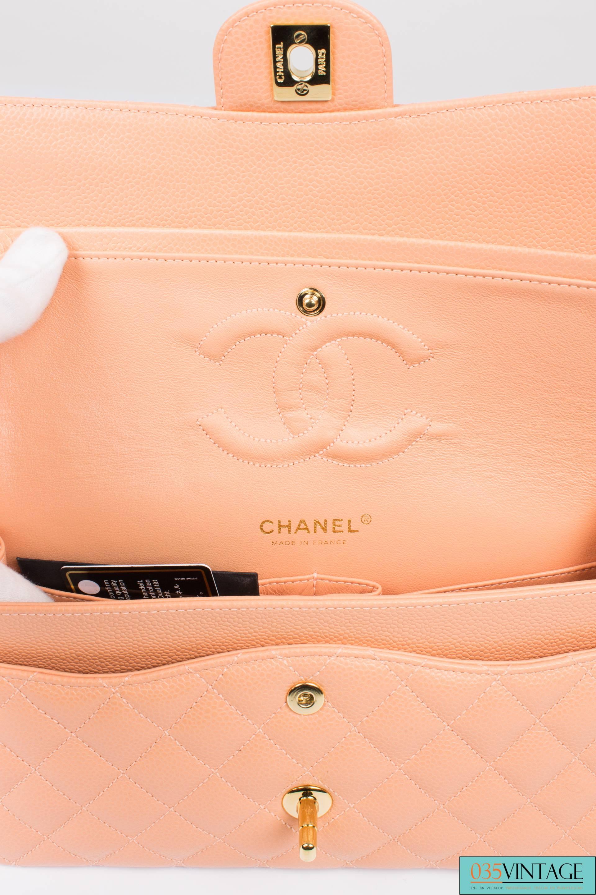 Chanel Timeless Caviar Medium Classic Double Flap Bag - zalmroze/goud 1