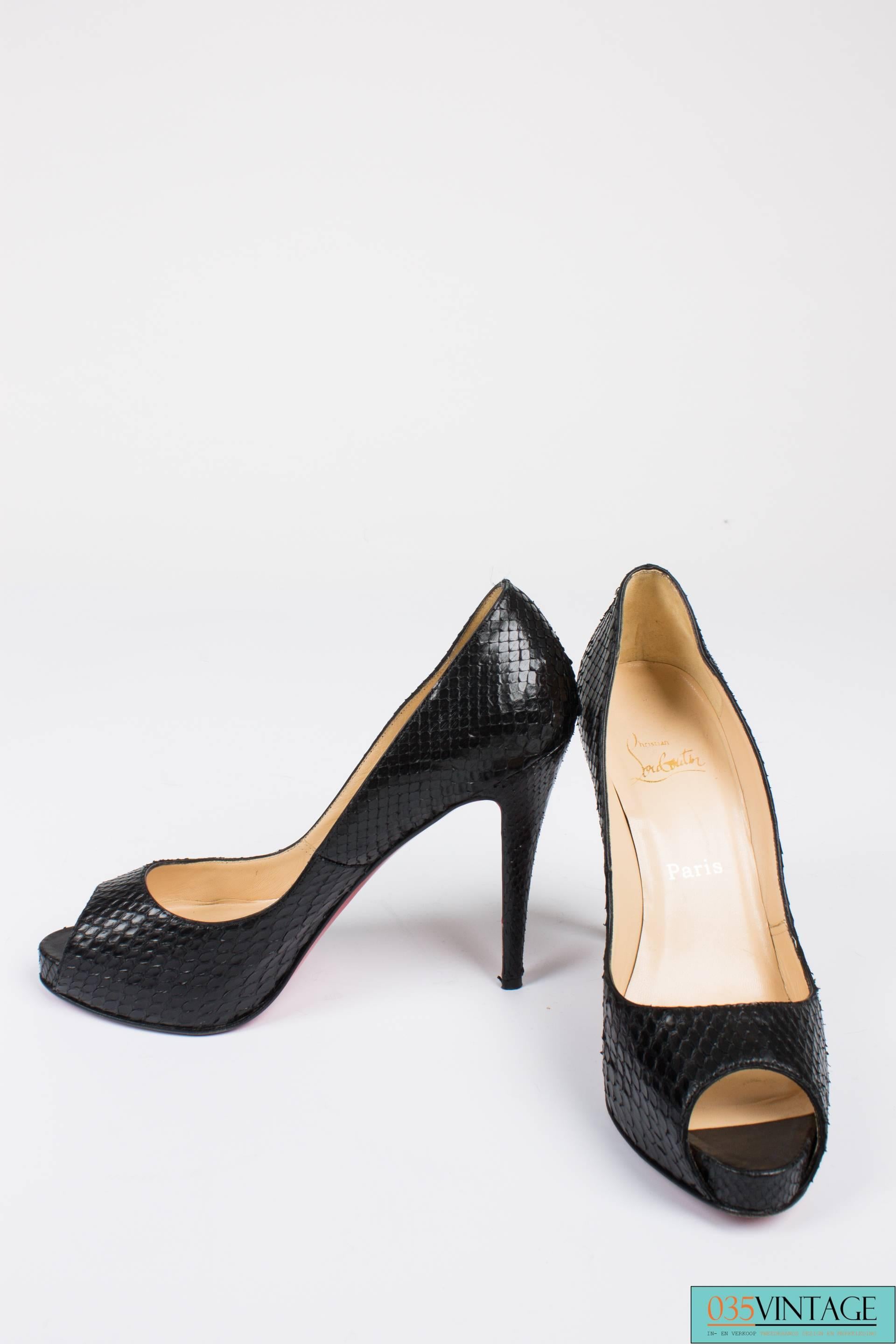 Louboutin Peep-toe Pumps - black python leather  In Excellent Condition In Baarn, NL