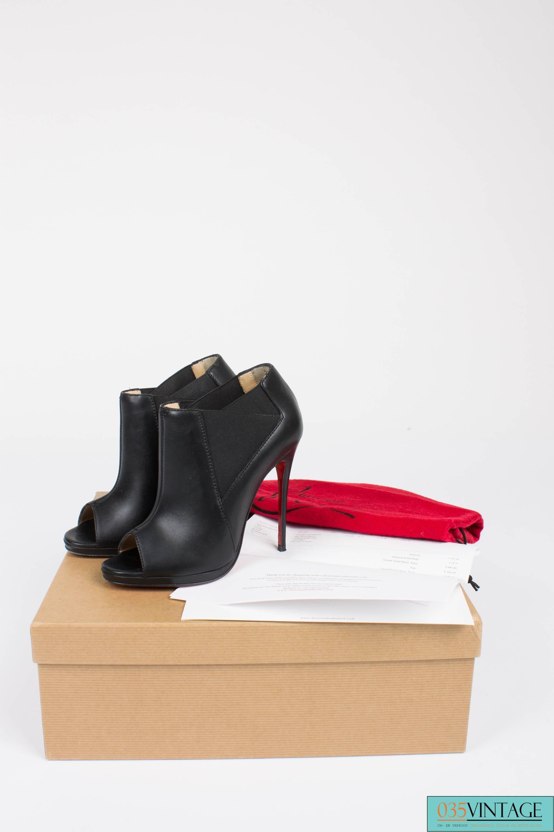 Louboutin High Heeled Peep Toe Boots - black leather  In Excellent Condition In Baarn, NL