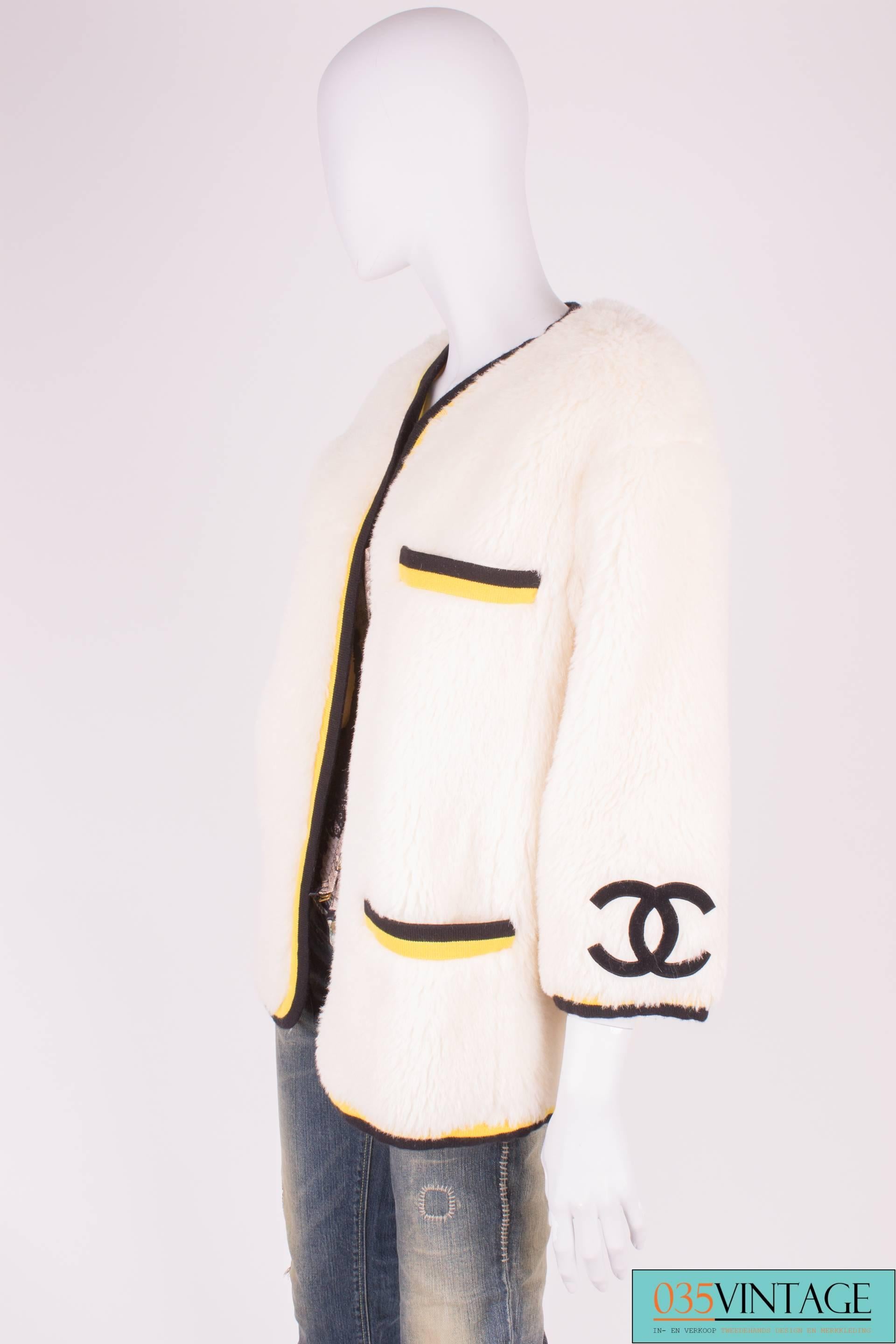Women's Chanel Alpaca Vintage Jacket 1994 - ivory white