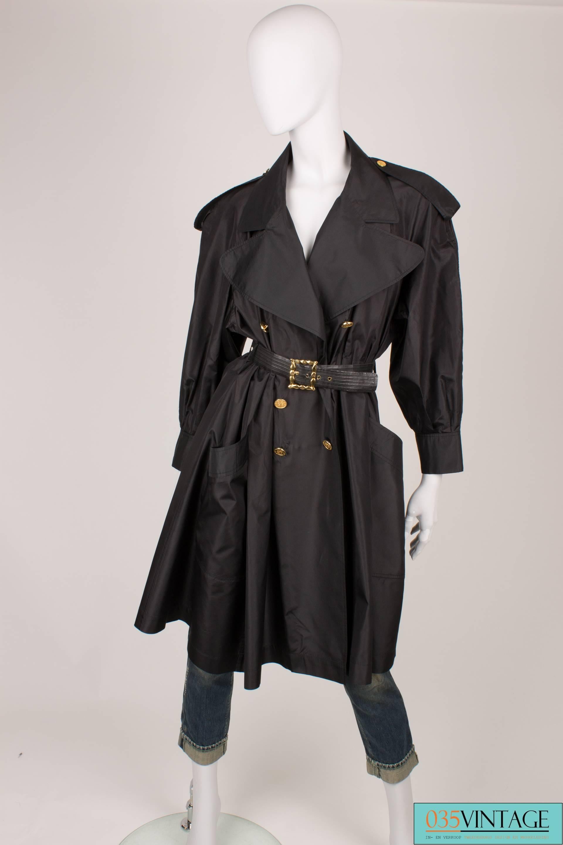 Women's Chanel Vintage Trenchcoat - black 1988