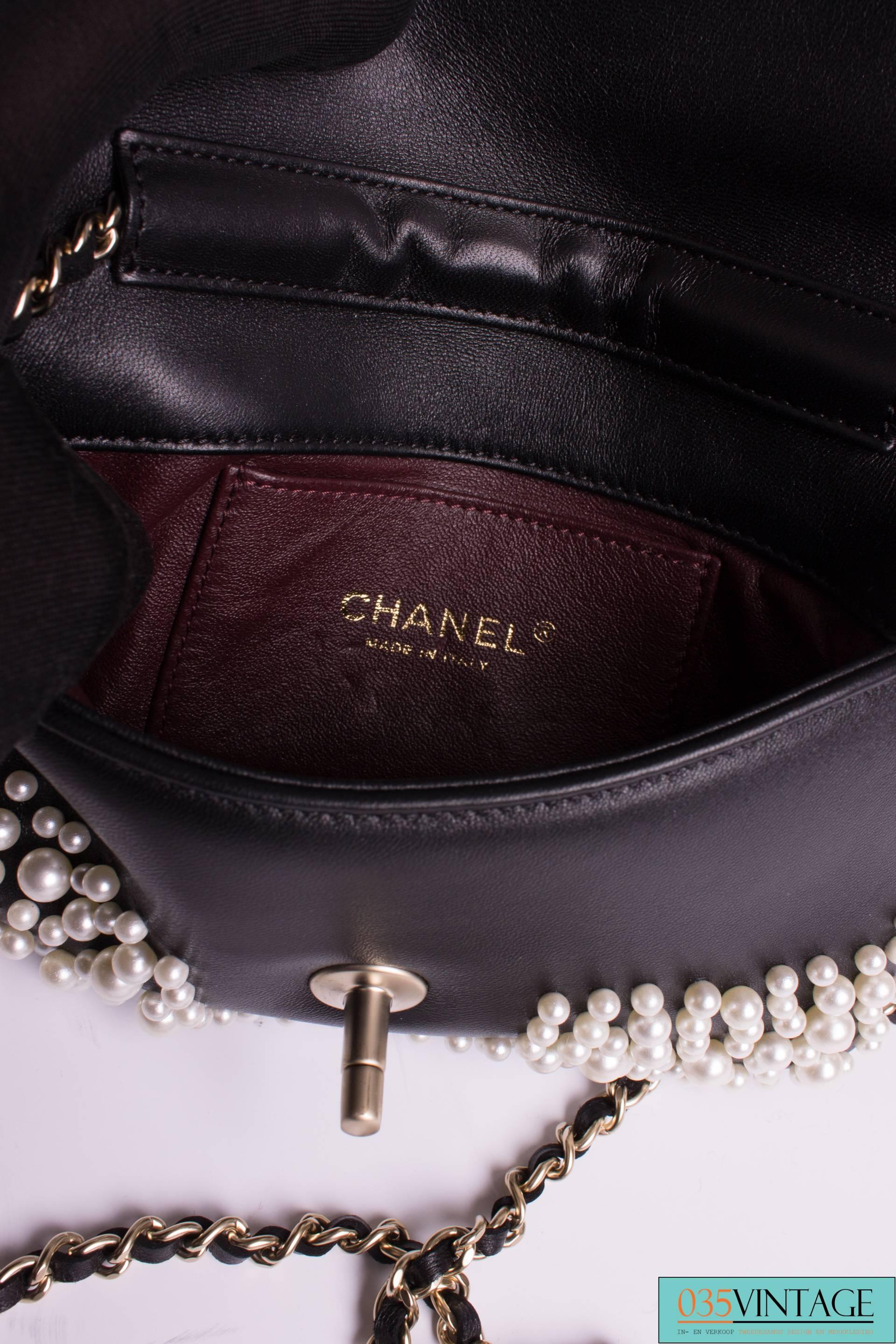 chanel pearl wallet on chain