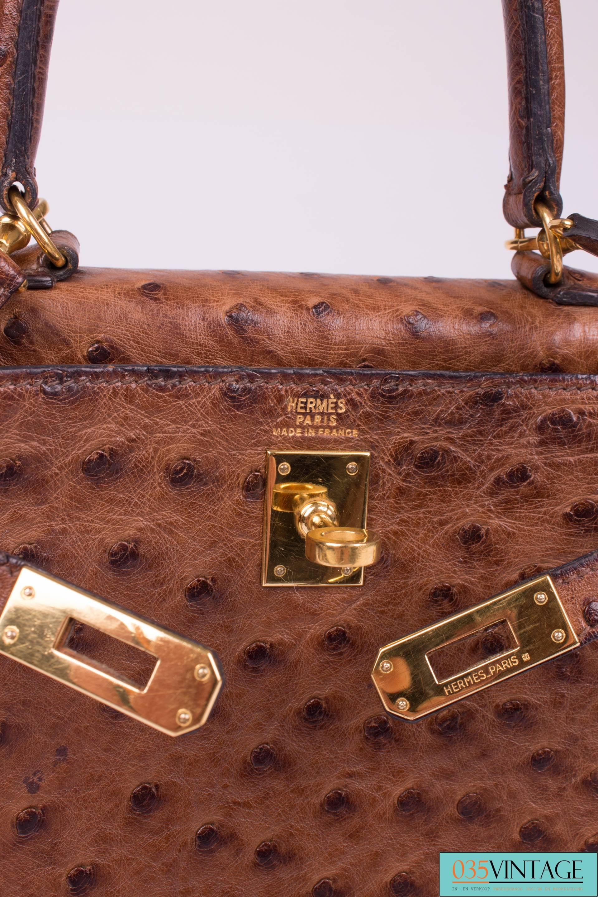 Hermès Mini Kelly Bag 20 Ostrich Leather - chocolate brown  In Excellent Condition In Baarn, NL