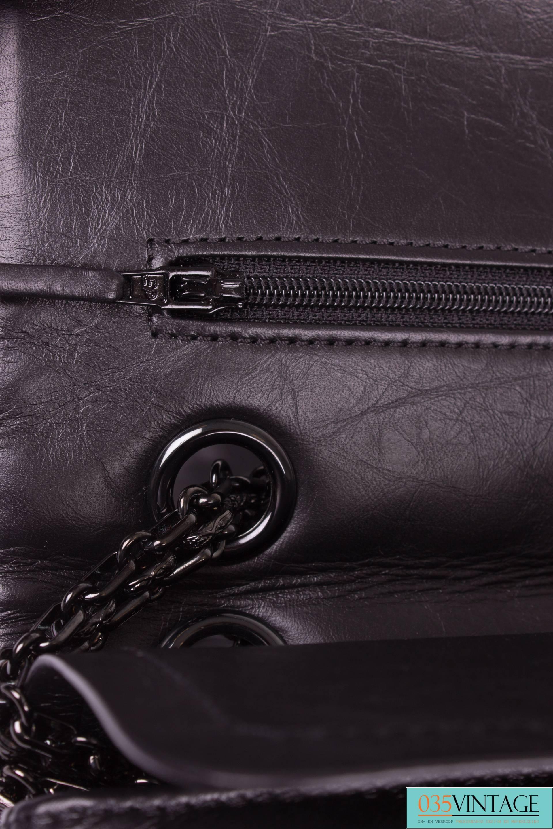 Women's       Chanel 2.55 Reissue Chevron 226 Flap Bag - So Black 