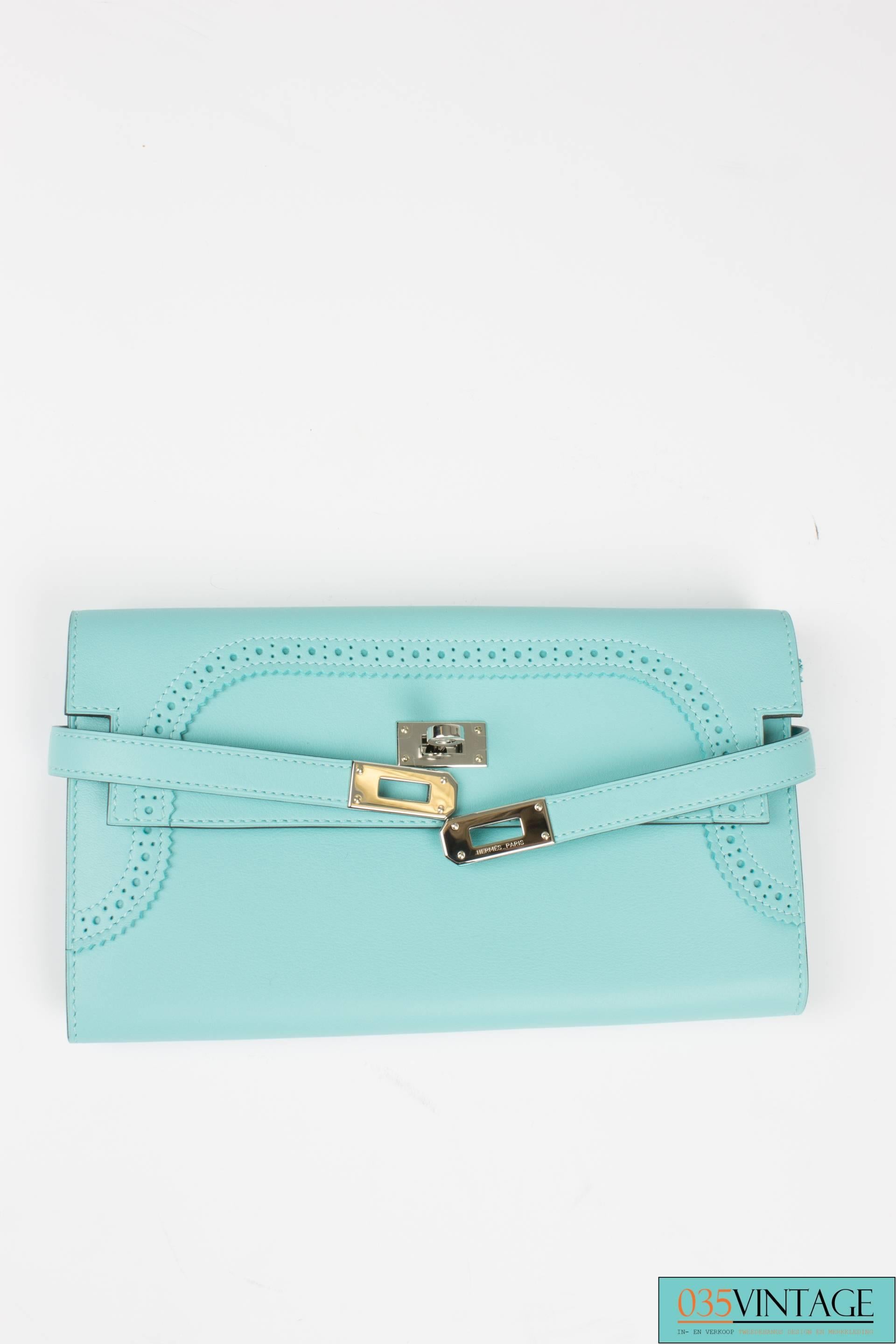 Hermes Kelly Wallet Classic Ghillies Veau Swift Blue Atoll Clutch - limited edit In New Condition In Baarn, NL