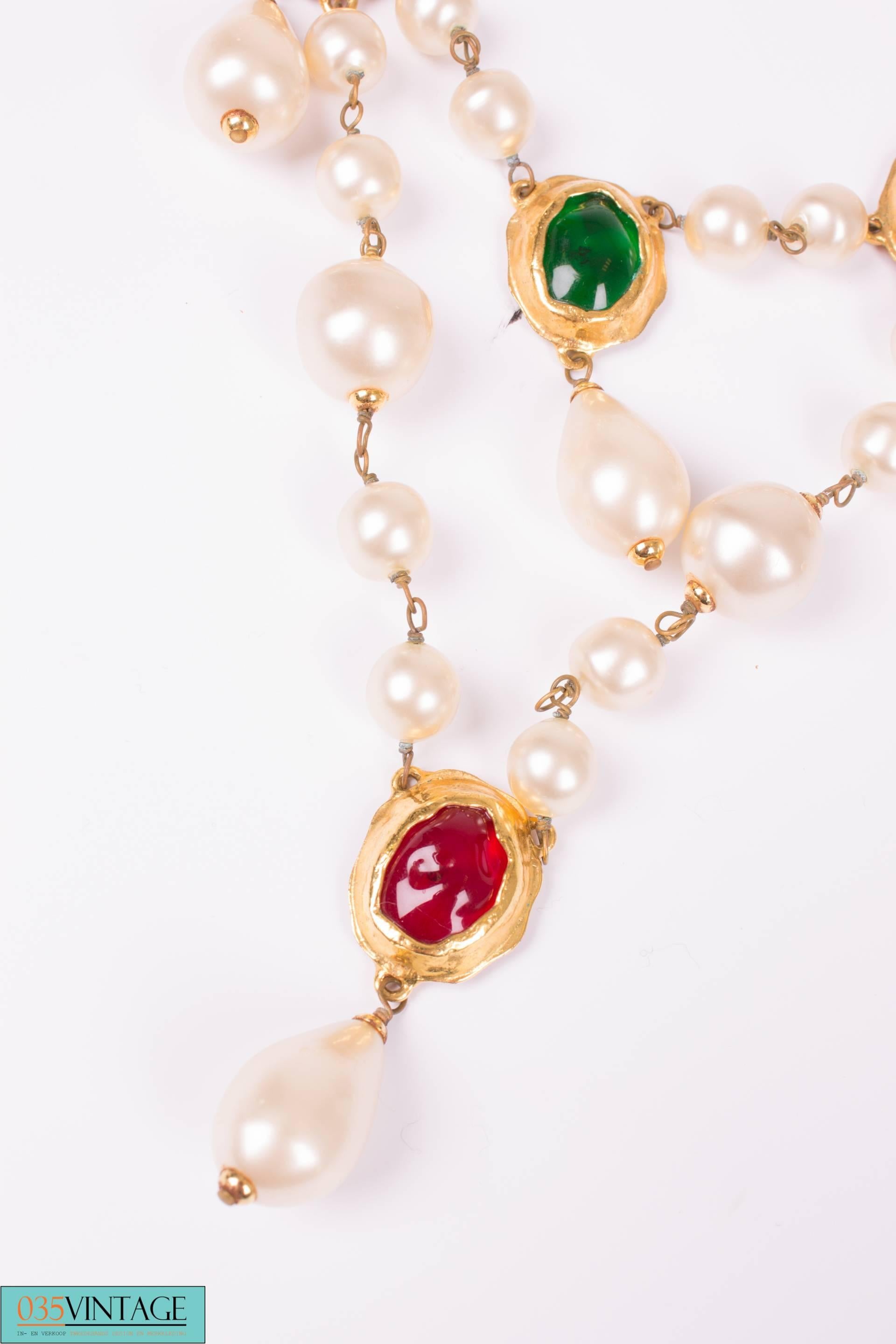 Chanel Pearl and Oval Gripoix Necklace Vintage - gold 2