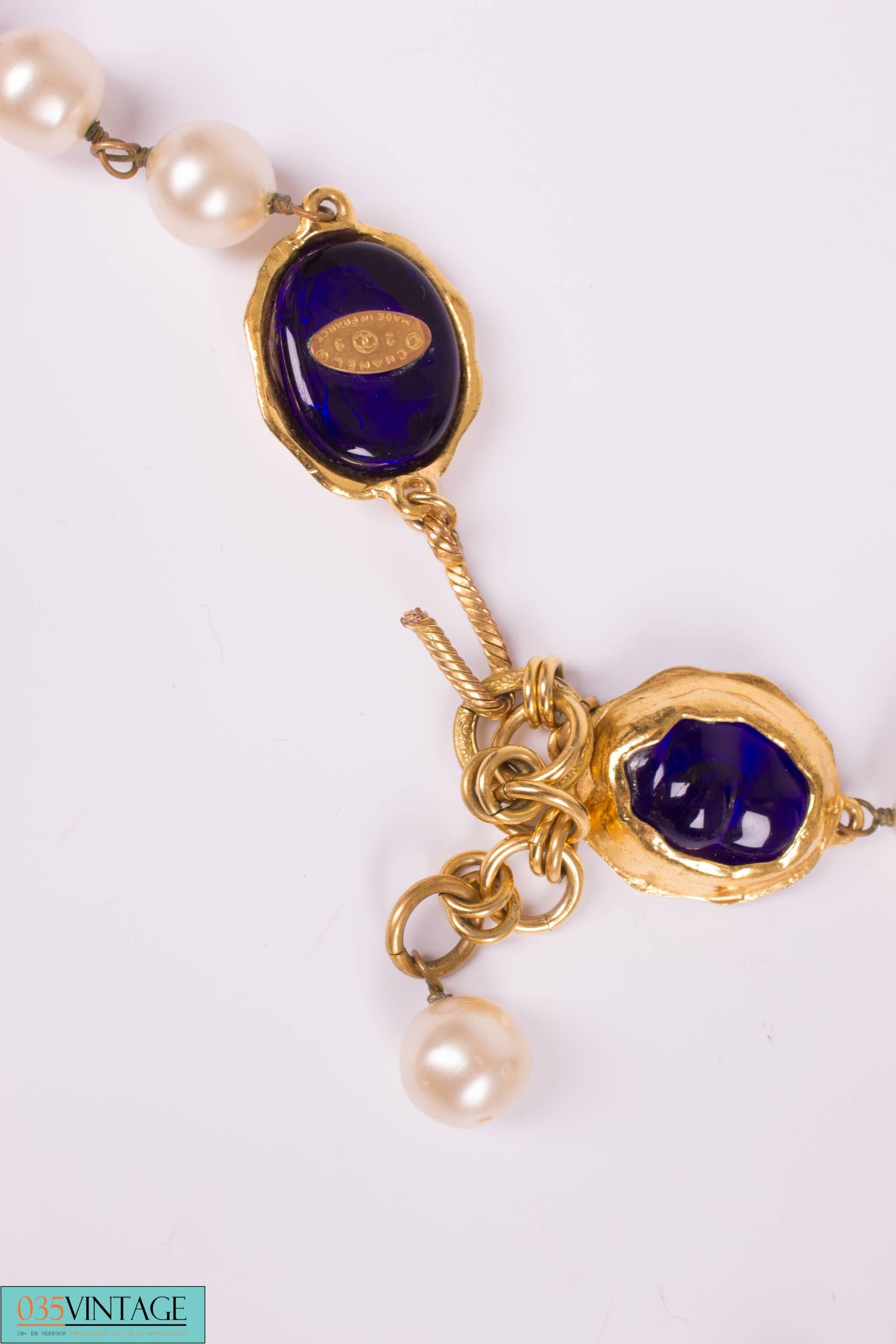 Chanel Pearl and Oval Gripoix Necklace Vintage - gold 1