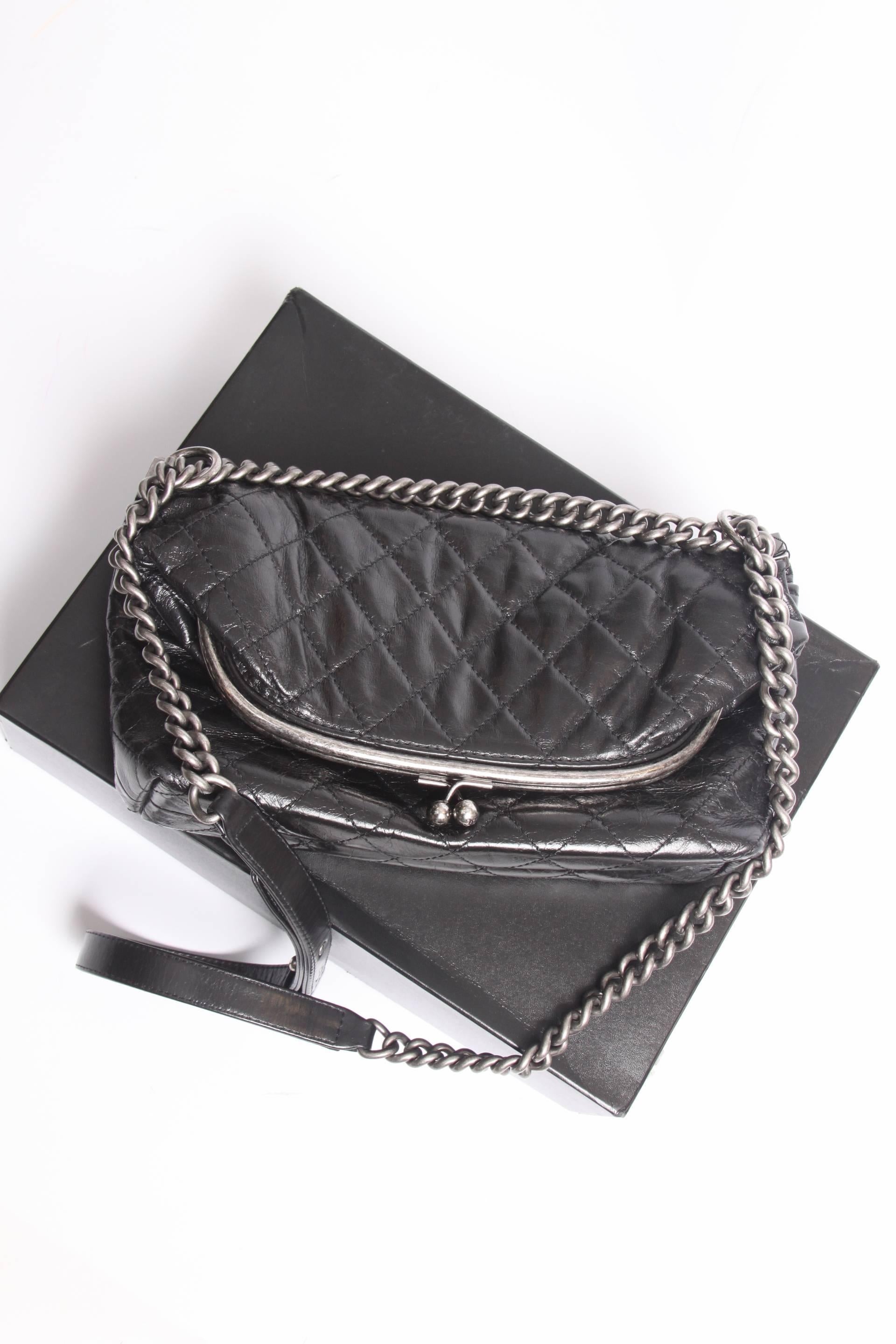 Chanel Tabatière Kiss Lock Bag - black leather - crossbody 2016 3