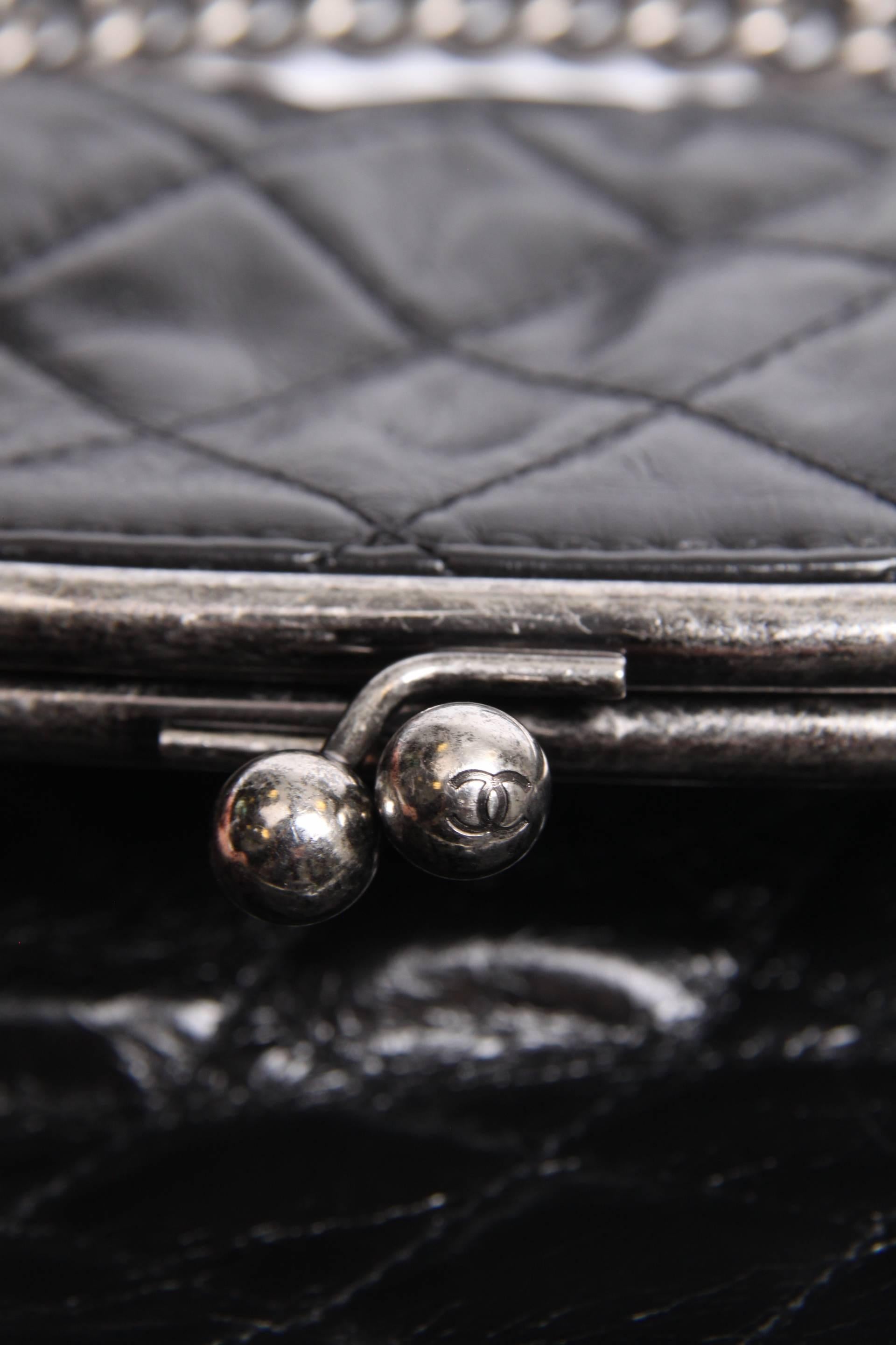 Chanel Tabatière Kiss Lock Bag - black leather - crossbody 2016 4