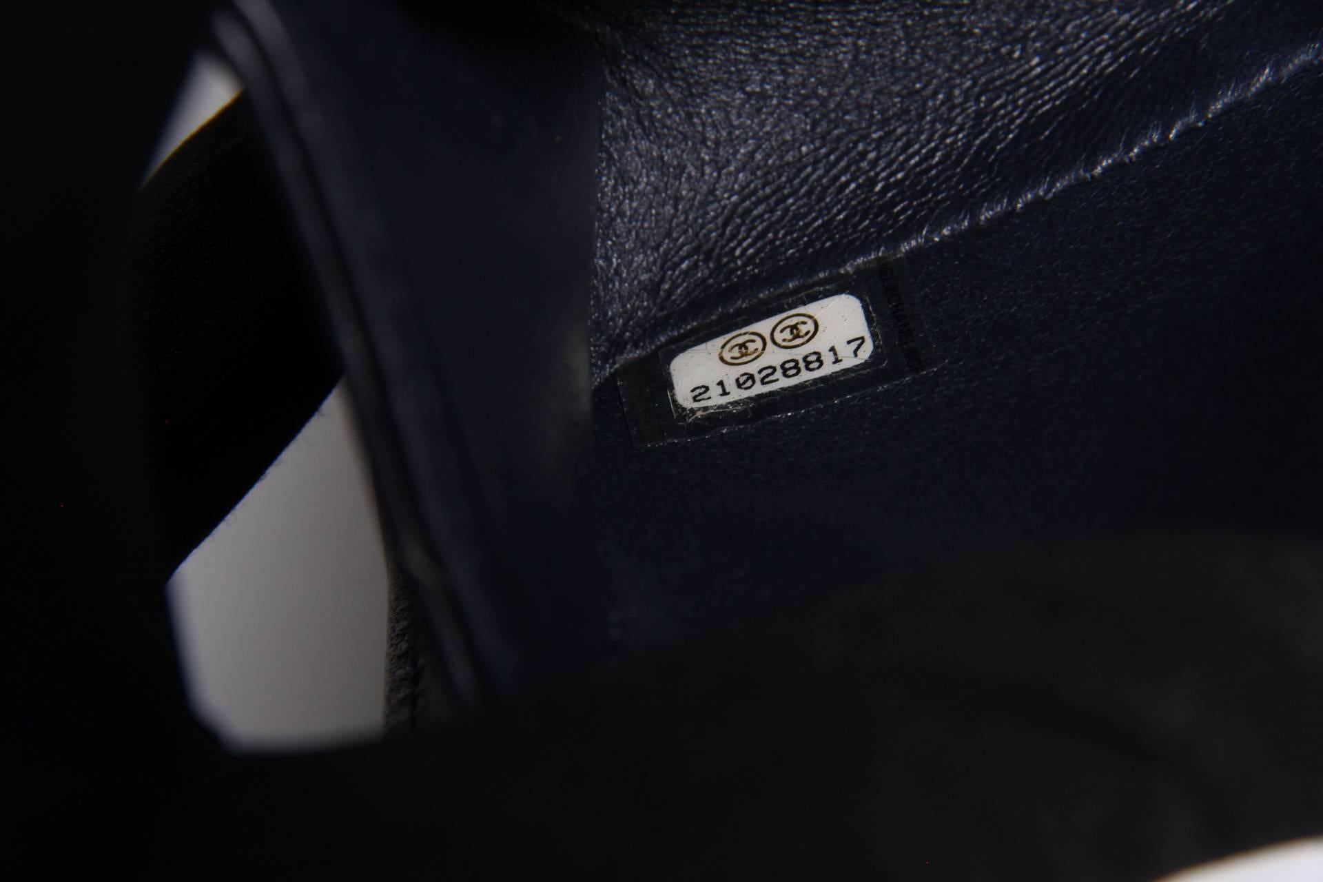 Chanel Mini Boy Bag Stingray Limited Edition - dark blue In New Condition In Baarn, NL