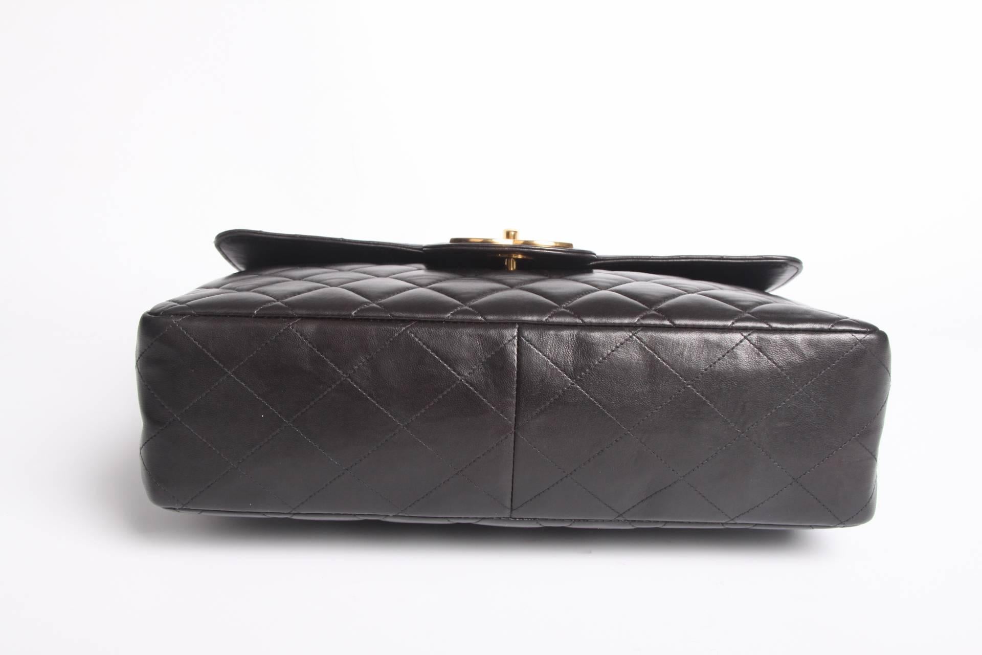  Chanel 2.55 Timeless Jumbo Flap Bag - black leather 1997 In Excellent Condition In Baarn, NL