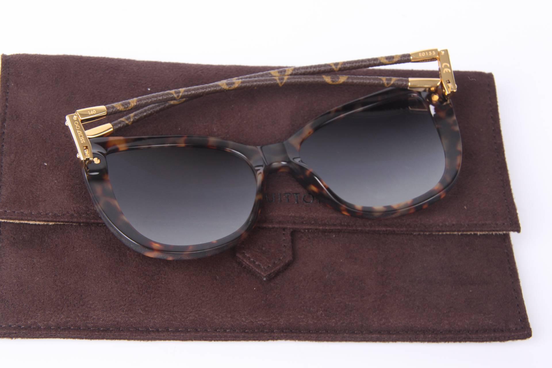 Gray Louis Vuitton Charlotte Sunglasses - brown 