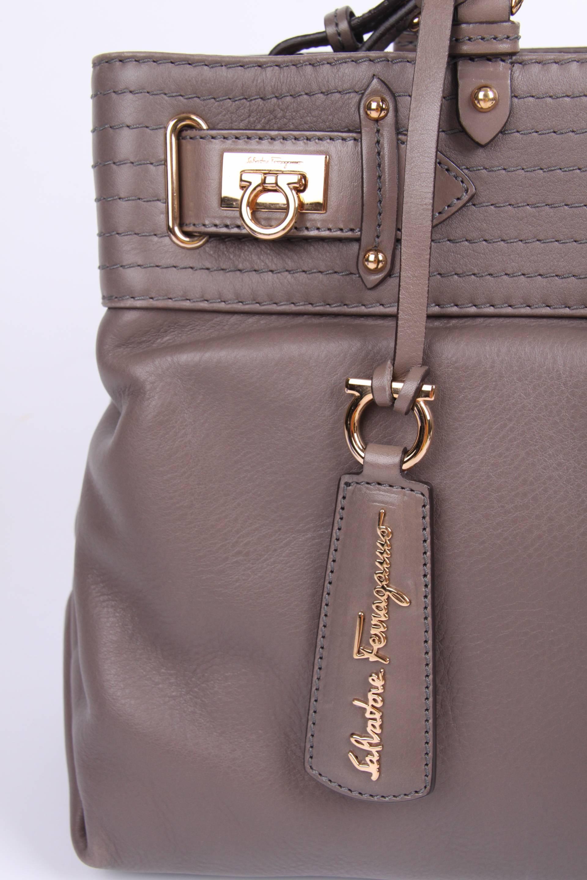 Salvatore Ferragamo Leather Buckled Tote Bag Visone - taupe Salvatore Ferr For Sale 1
