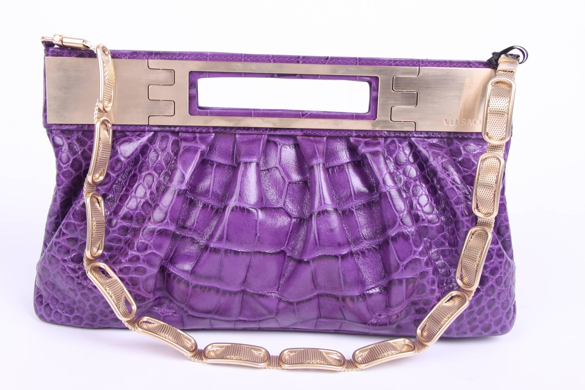 Versace Leather Clutch Croco Print - purple 2008 In Excellent Condition For Sale In Baarn, NL