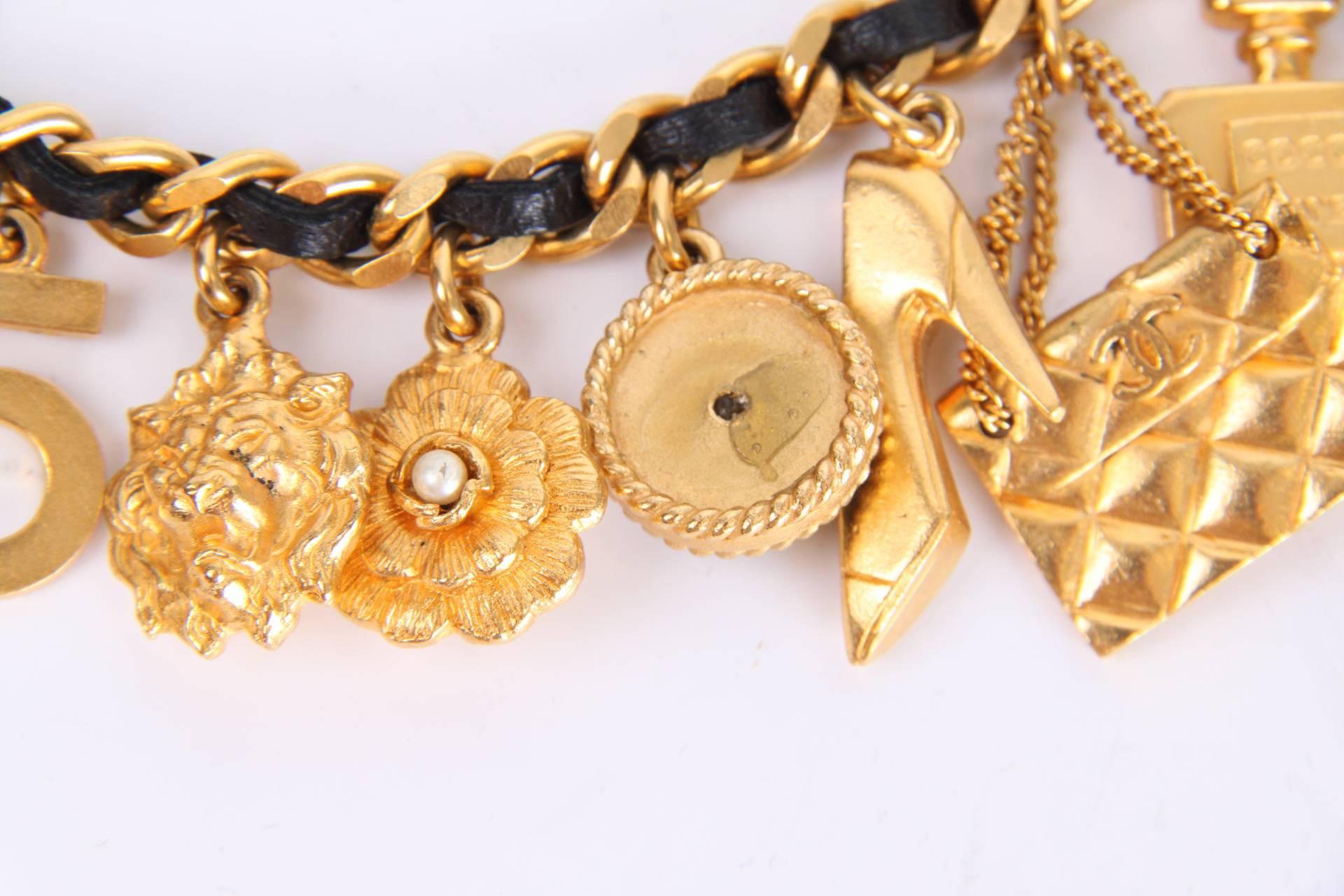 Chanel Iconic Charms Chain Belt/Necklace Vintage - gold 1995 In Excellent Condition For Sale In Baarn, NL