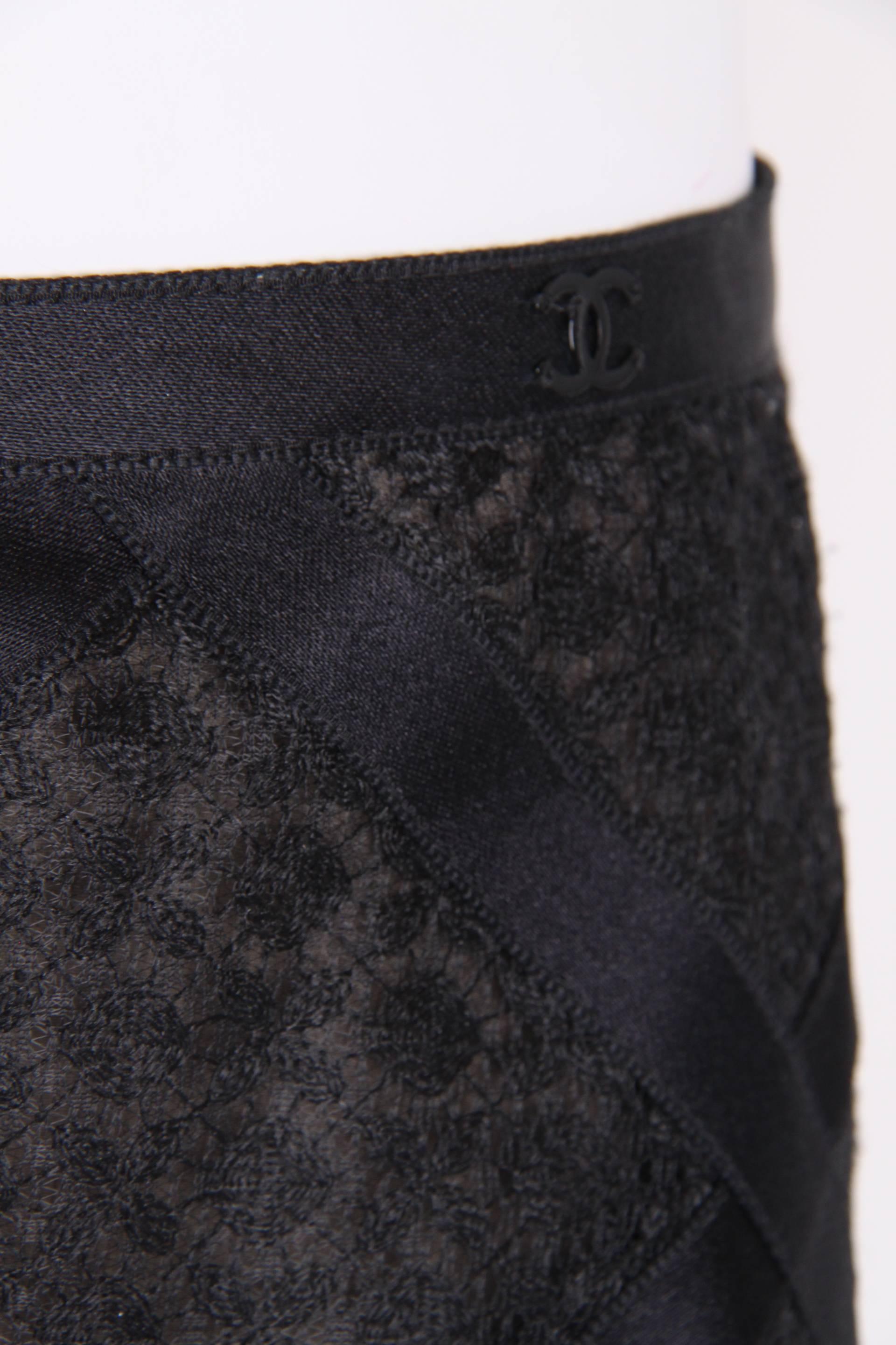 Women's Chanel Lace Skirt - black  For Sale