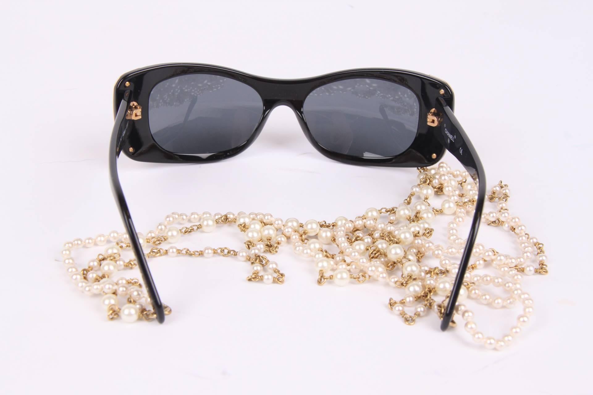 Black Chanel Sunglasses with Pearl Necklace - black