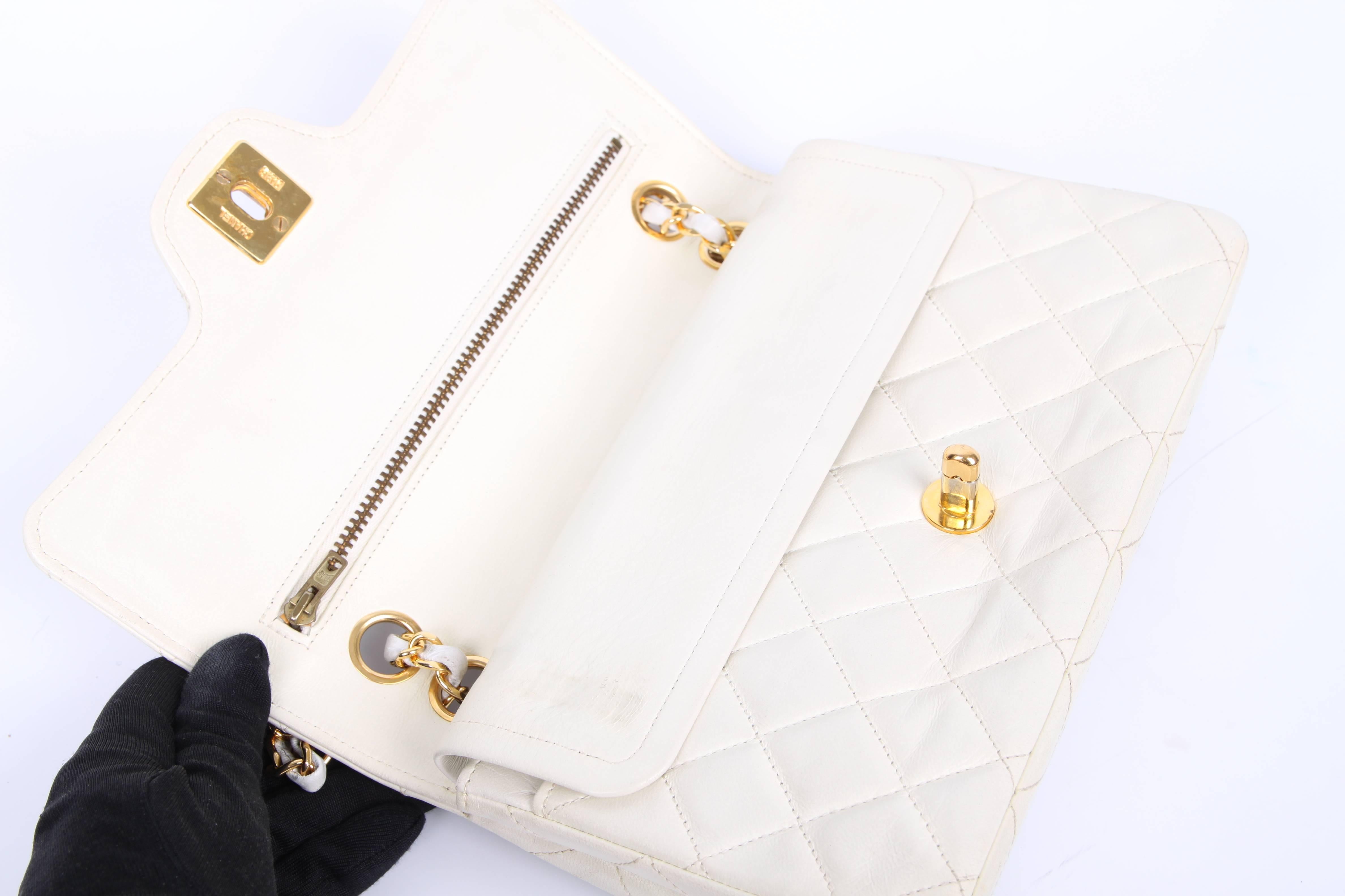 Women's or Men's Chanel Vintage Double Flap Bag - ivory white